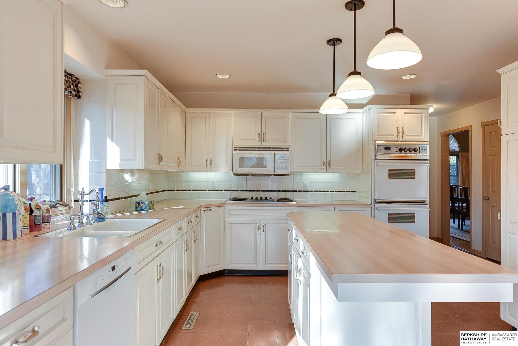 Omaha, Nebraska 68144, United States, 2 Bedrooms Bedrooms, ,3 BathroomsBathrooms,Residential,Pending,13344