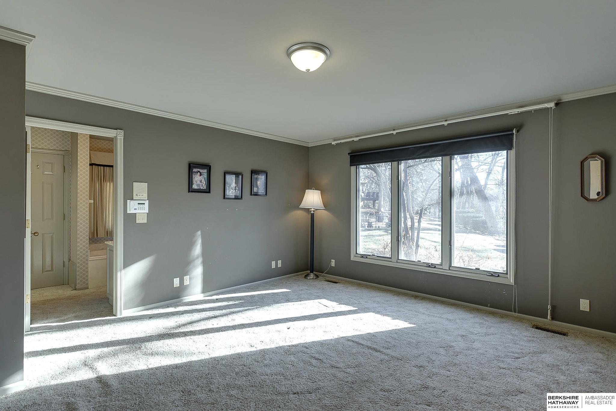 Omaha, Nebraska 68144, United States, 2 Bedrooms Bedrooms, ,3 BathroomsBathrooms,Residential,Pending,13344