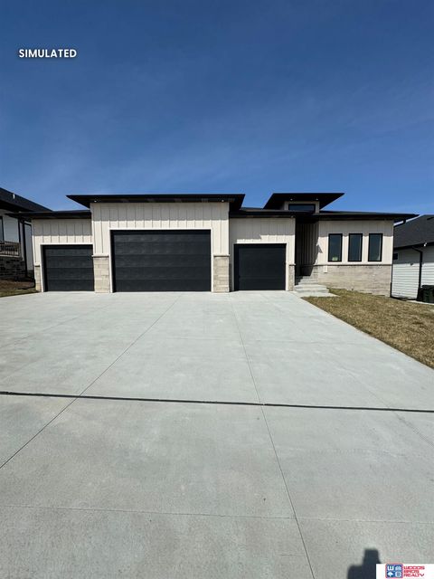 MLS: 22504555
