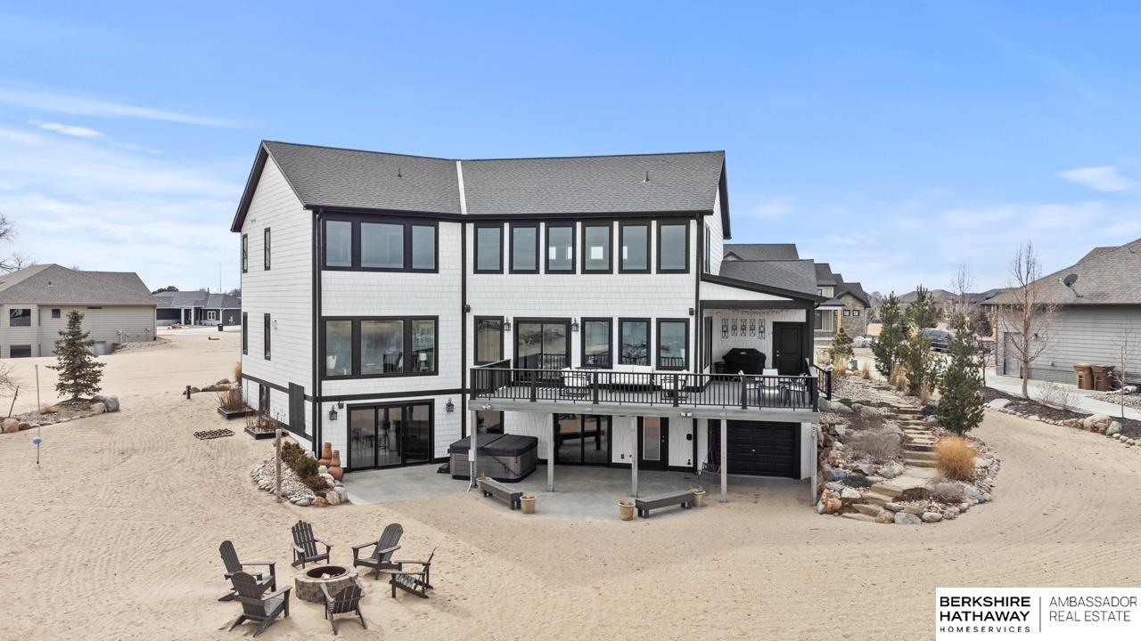 Ashland, Nebraska 68003, United States, 4 Bedrooms Bedrooms, ,4 BathroomsBathrooms,Residential,Pending,5067