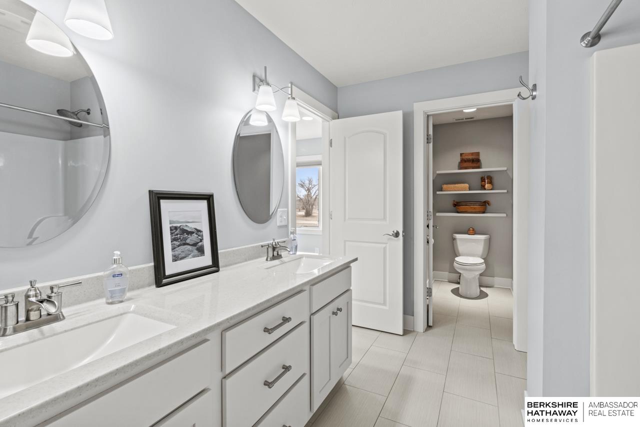 Ashland, Nebraska 68003, United States, 4 Bedrooms Bedrooms, ,4 BathroomsBathrooms,Residential,Pending,5067