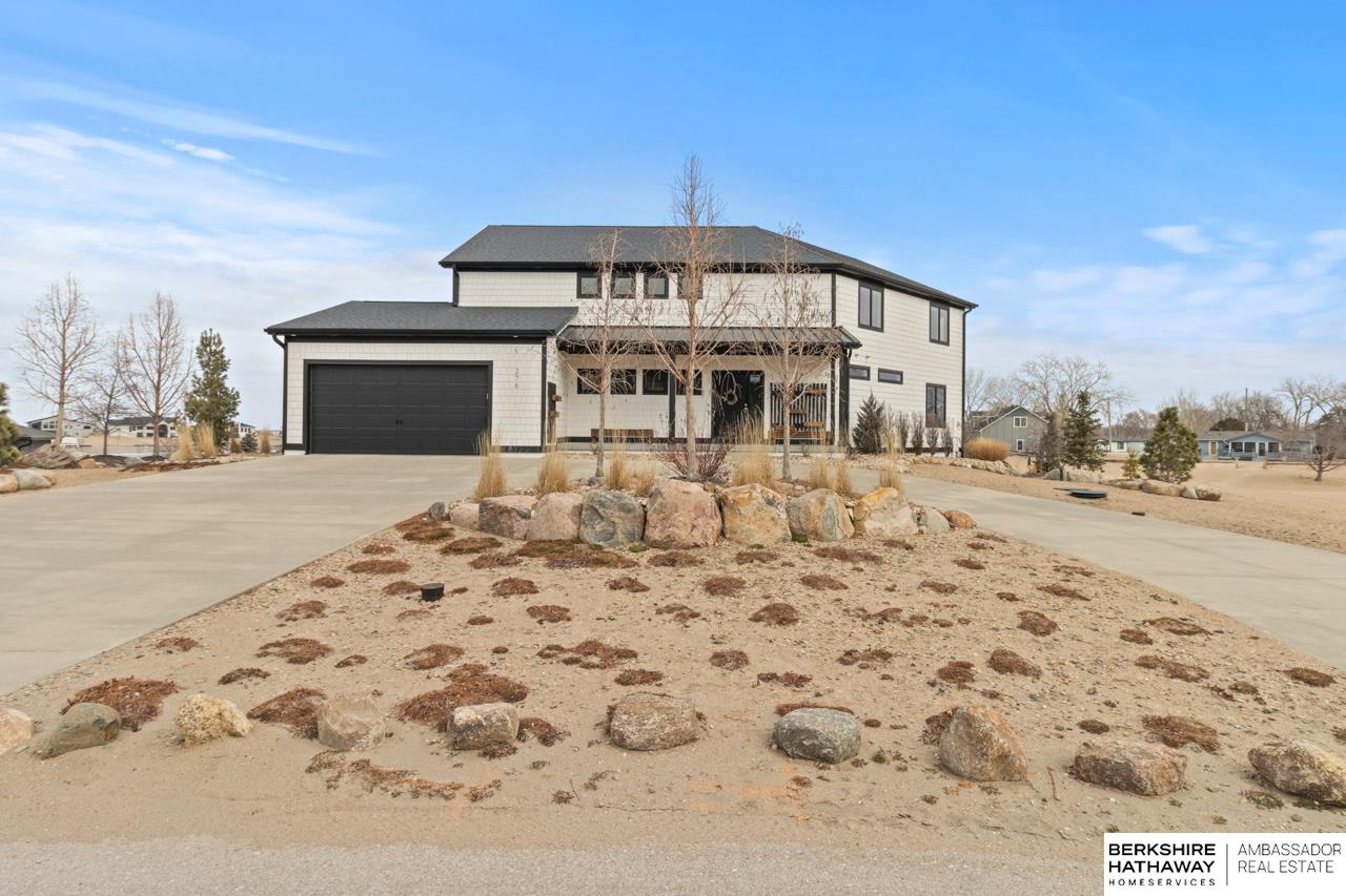 Ashland, Nebraska 68003, United States, 4 Bedrooms Bedrooms, ,4 BathroomsBathrooms,Residential,Pending,5067