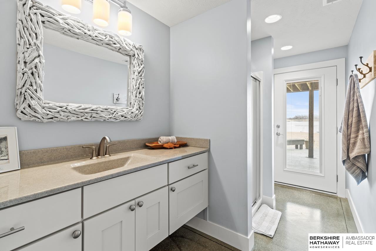 Ashland, Nebraska 68003, United States, 4 Bedrooms Bedrooms, ,4 BathroomsBathrooms,Residential,Pending,5067