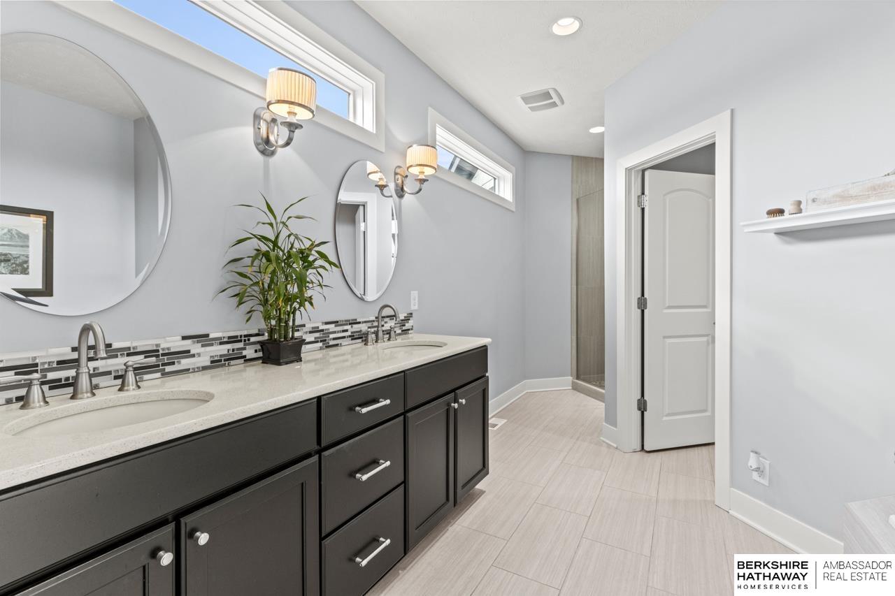 Ashland, Nebraska 68003, United States, 4 Bedrooms Bedrooms, ,4 BathroomsBathrooms,Residential,Pending,5067