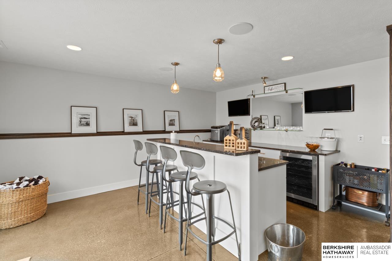 Ashland, Nebraska 68003, United States, 4 Bedrooms Bedrooms, ,4 BathroomsBathrooms,Residential,Pending,5067