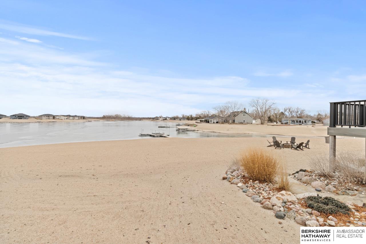 Ashland, Nebraska 68003, United States, 4 Bedrooms Bedrooms, ,4 BathroomsBathrooms,Residential,Pending,5067