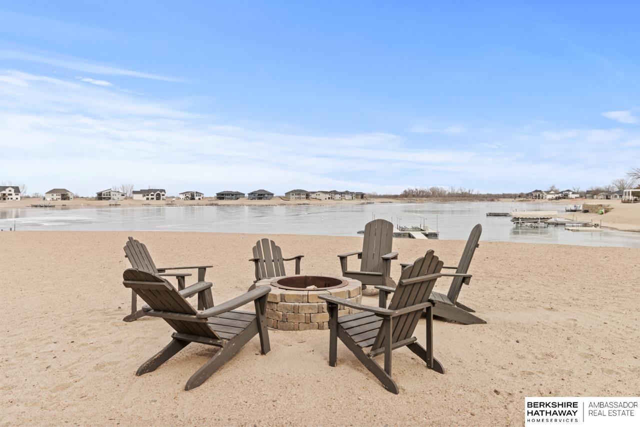 Ashland, Nebraska 68003, United States, 4 Bedrooms Bedrooms, ,4 BathroomsBathrooms,Residential,Pending,5067