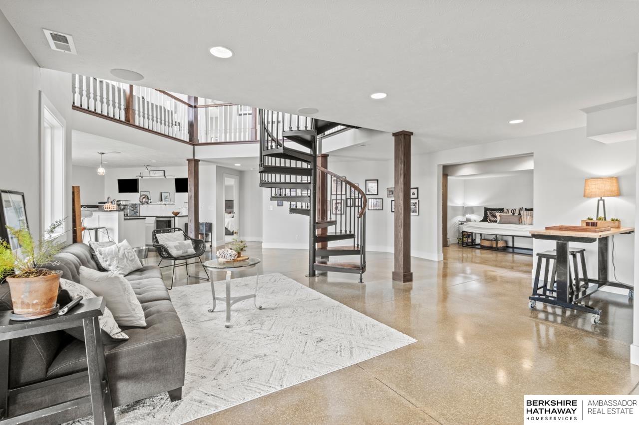 Ashland, Nebraska 68003, United States, 4 Bedrooms Bedrooms, ,4 BathroomsBathrooms,Residential,Pending,5067