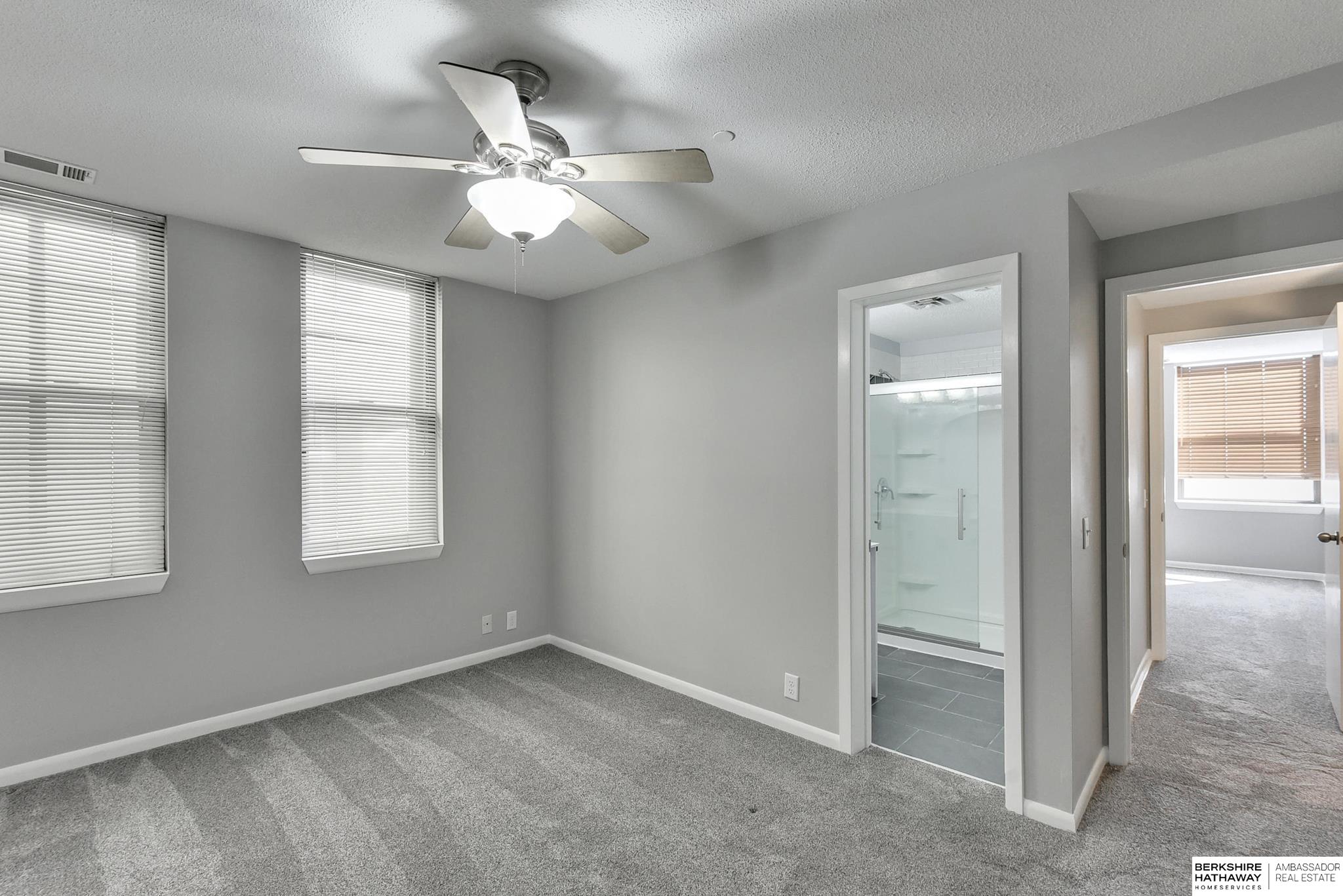 Omaha, Nebraska 68102, United States, 2 Bedrooms Bedrooms, ,2 BathroomsBathrooms,Residential,Active,54427