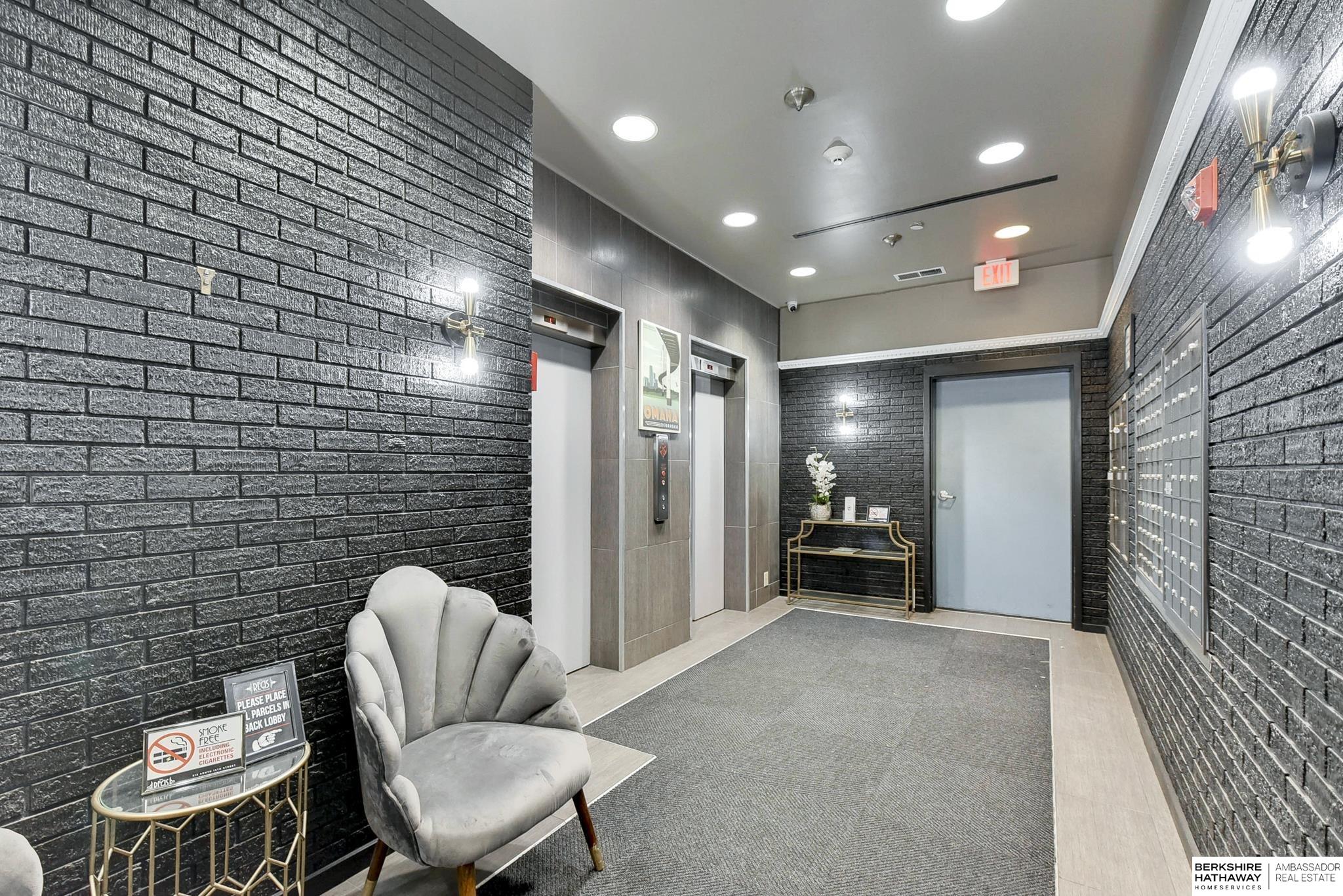 Omaha, Nebraska 68102, United States, 2 Bedrooms Bedrooms, ,2 BathroomsBathrooms,Residential,Active,54427