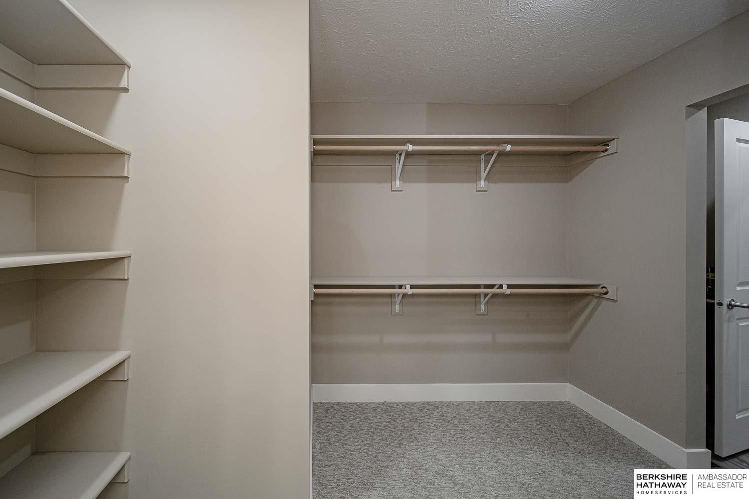 Omaha, Nebraska 68118, United States, 2 Bedrooms Bedrooms, ,2 BathroomsBathrooms,Residential,Active,54548