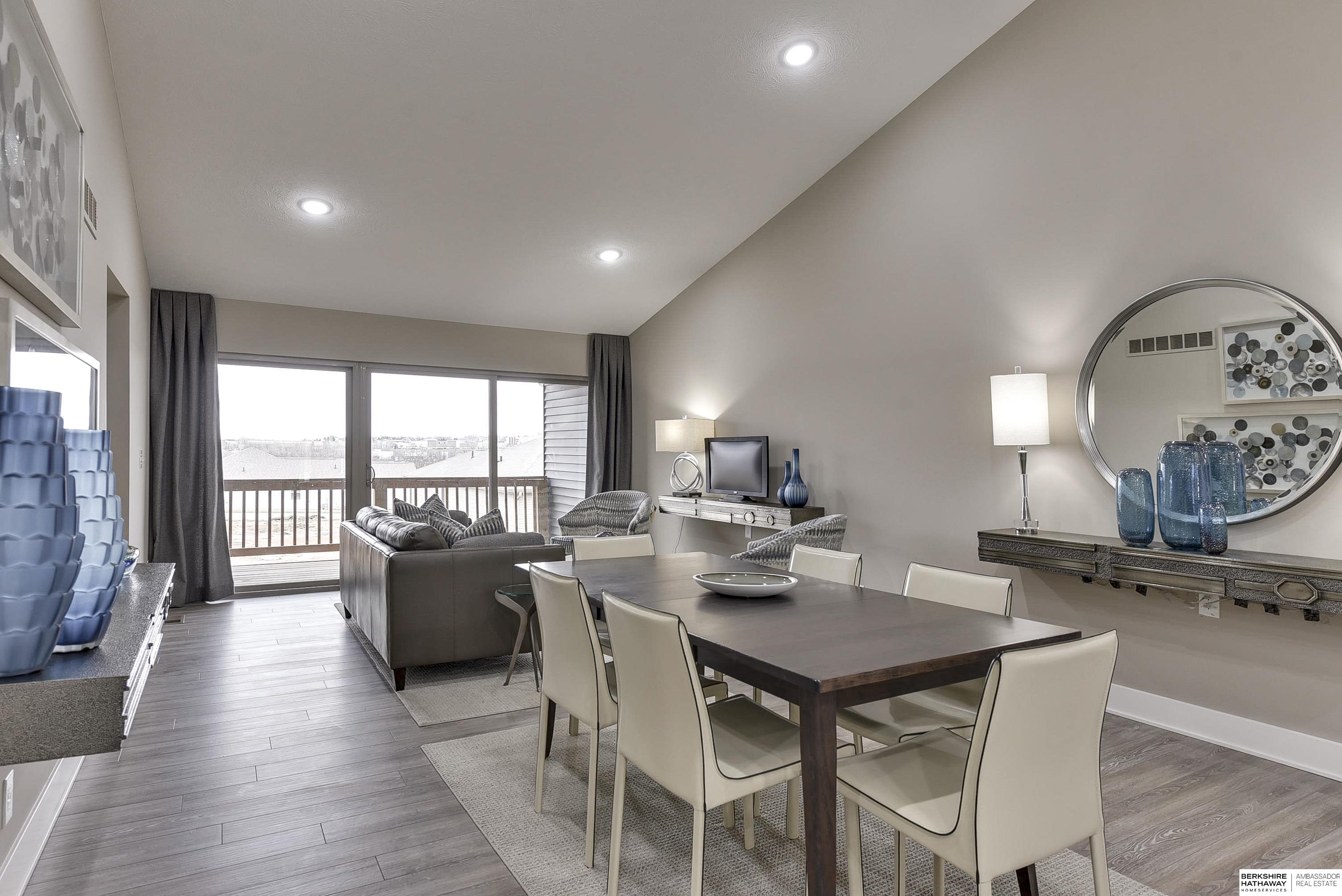 Omaha, Nebraska 68118, United States, 2 Bedrooms Bedrooms, ,2 BathroomsBathrooms,Residential,Active,54548