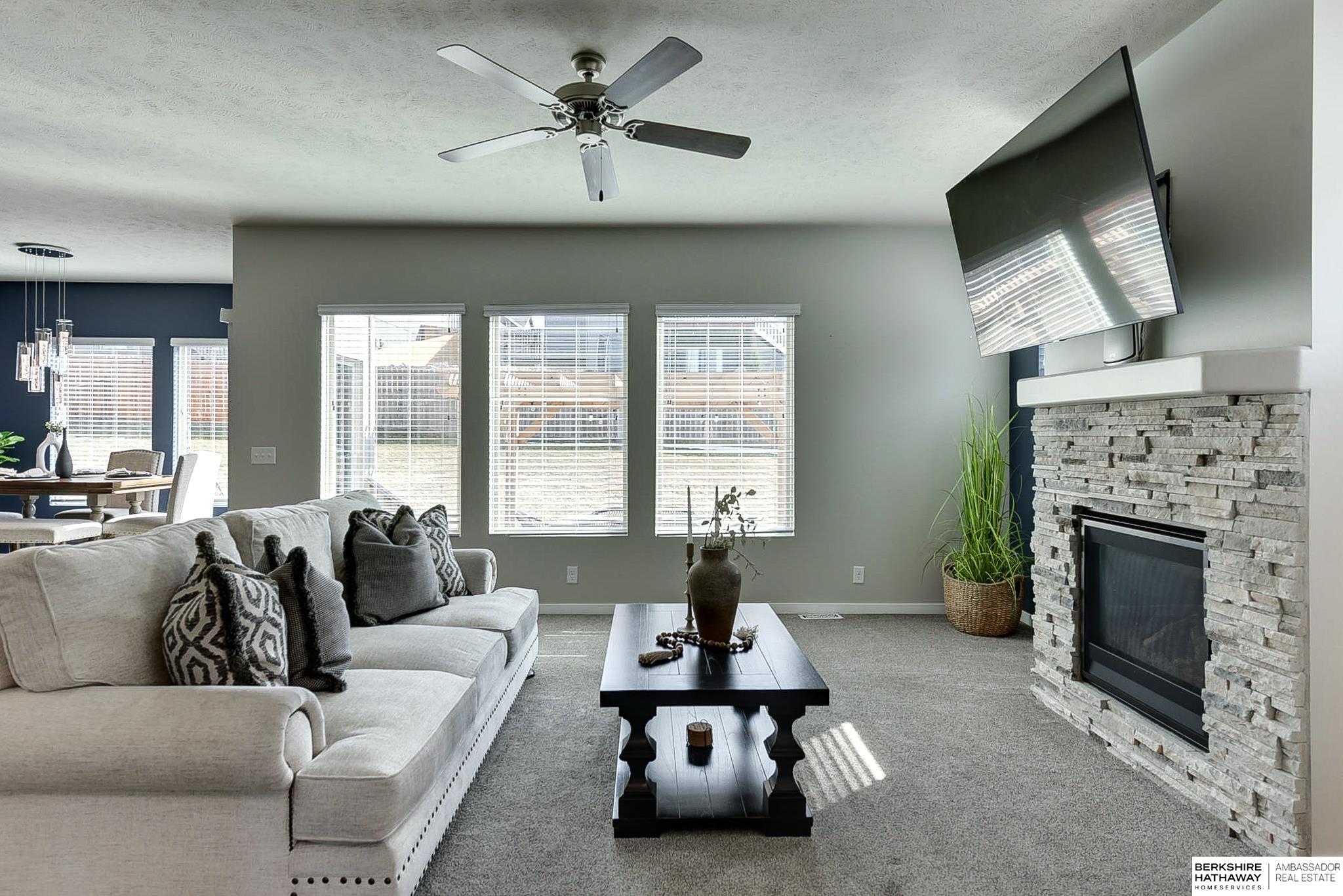 Bennington, Nebraska 68007, United States, 5 Bedrooms Bedrooms, ,4 BathroomsBathrooms,Residential,Active,88349