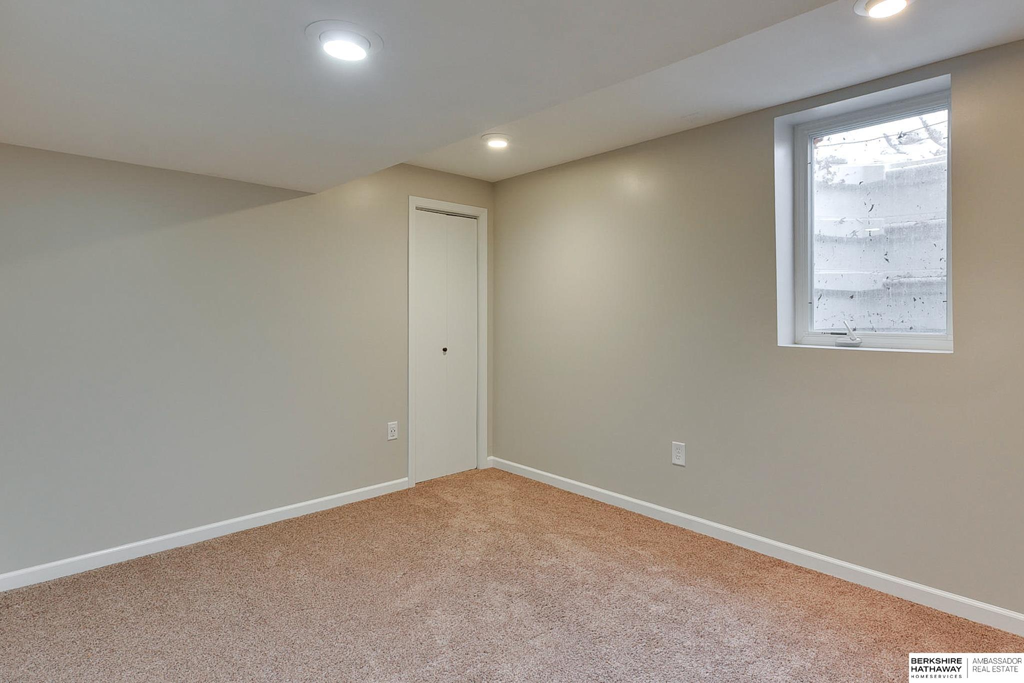 Omaha, Nebraska 68144, United States, 4 Bedrooms Bedrooms, ,4 BathroomsBathrooms,Residential,Active,95864