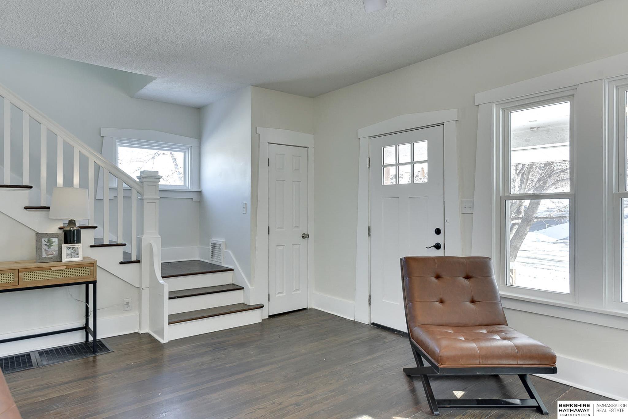 Omaha, Nebraska 68105, United States, 3 Bedrooms Bedrooms, ,3 BathroomsBathrooms,Residential,Active,900