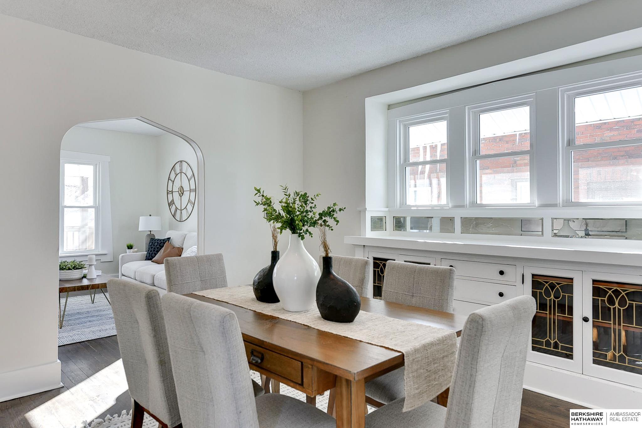 Omaha, Nebraska 68105, United States, 3 Bedrooms Bedrooms, ,3 BathroomsBathrooms,Residential,Active,900