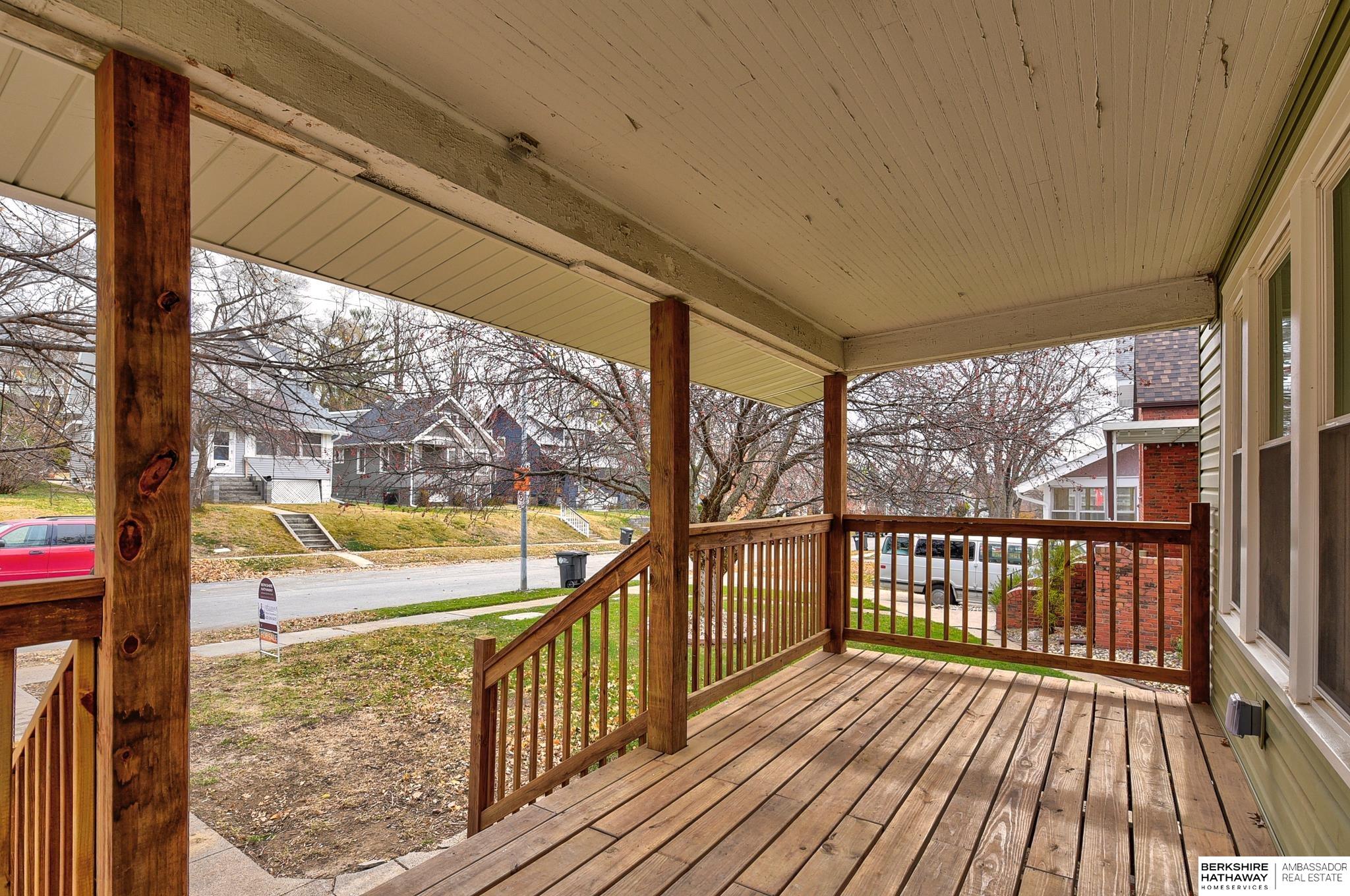 Omaha, Nebraska 68105, United States, 3 Bedrooms Bedrooms, ,3 BathroomsBathrooms,Residential,Active,900