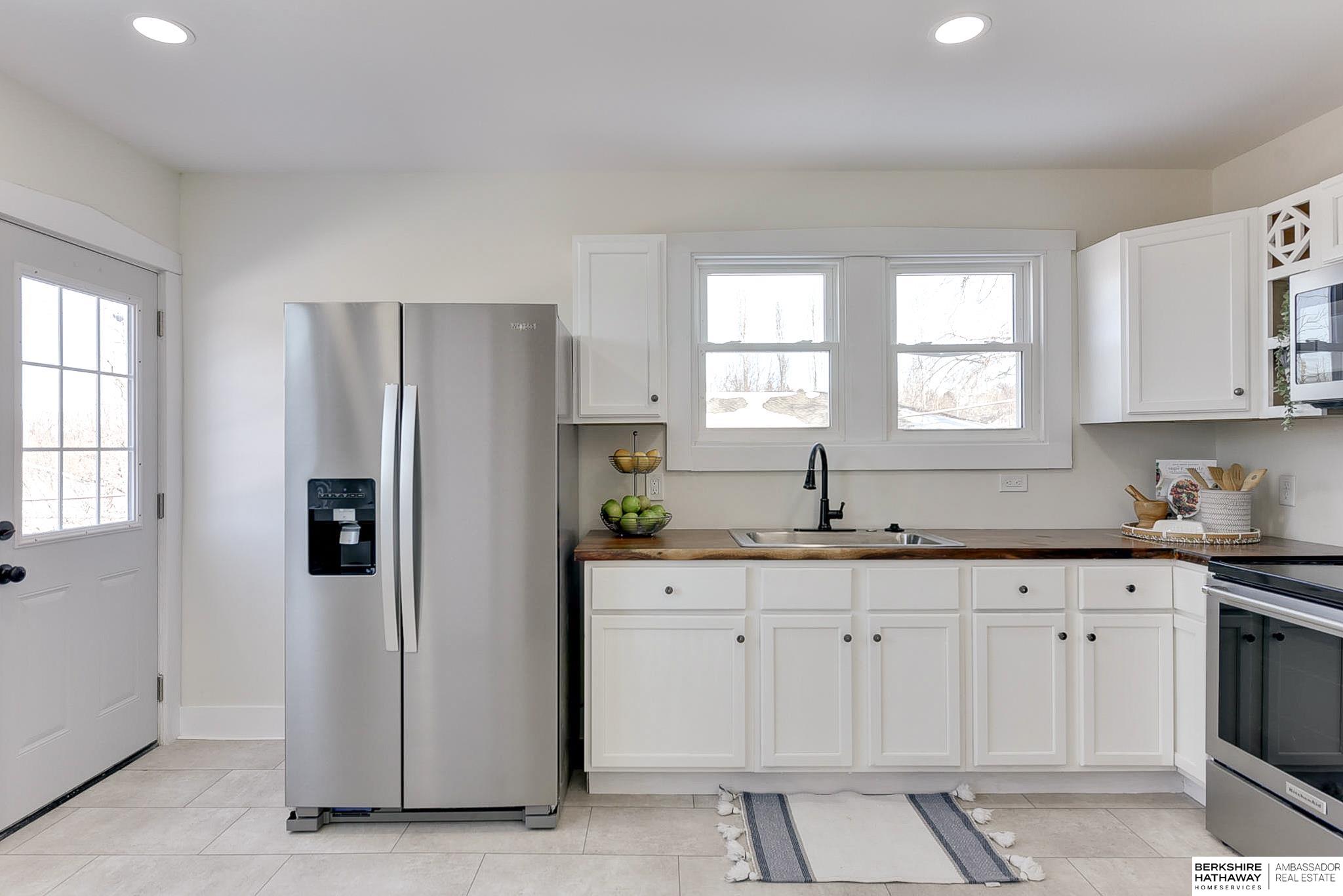 Omaha, Nebraska 68105, United States, 3 Bedrooms Bedrooms, ,3 BathroomsBathrooms,Residential,Active,900