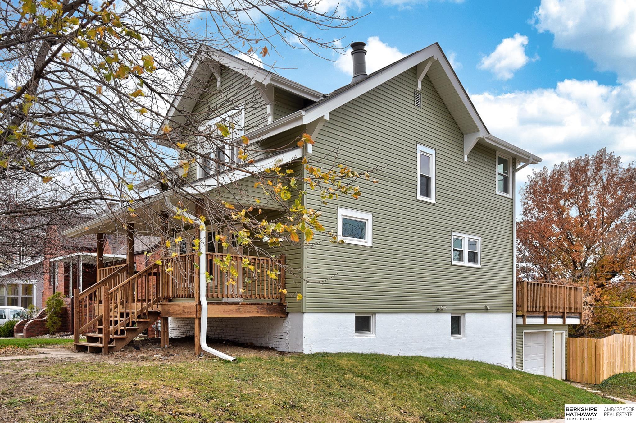 Omaha, Nebraska 68105, United States, 3 Bedrooms Bedrooms, ,3 BathroomsBathrooms,Residential,Active,900