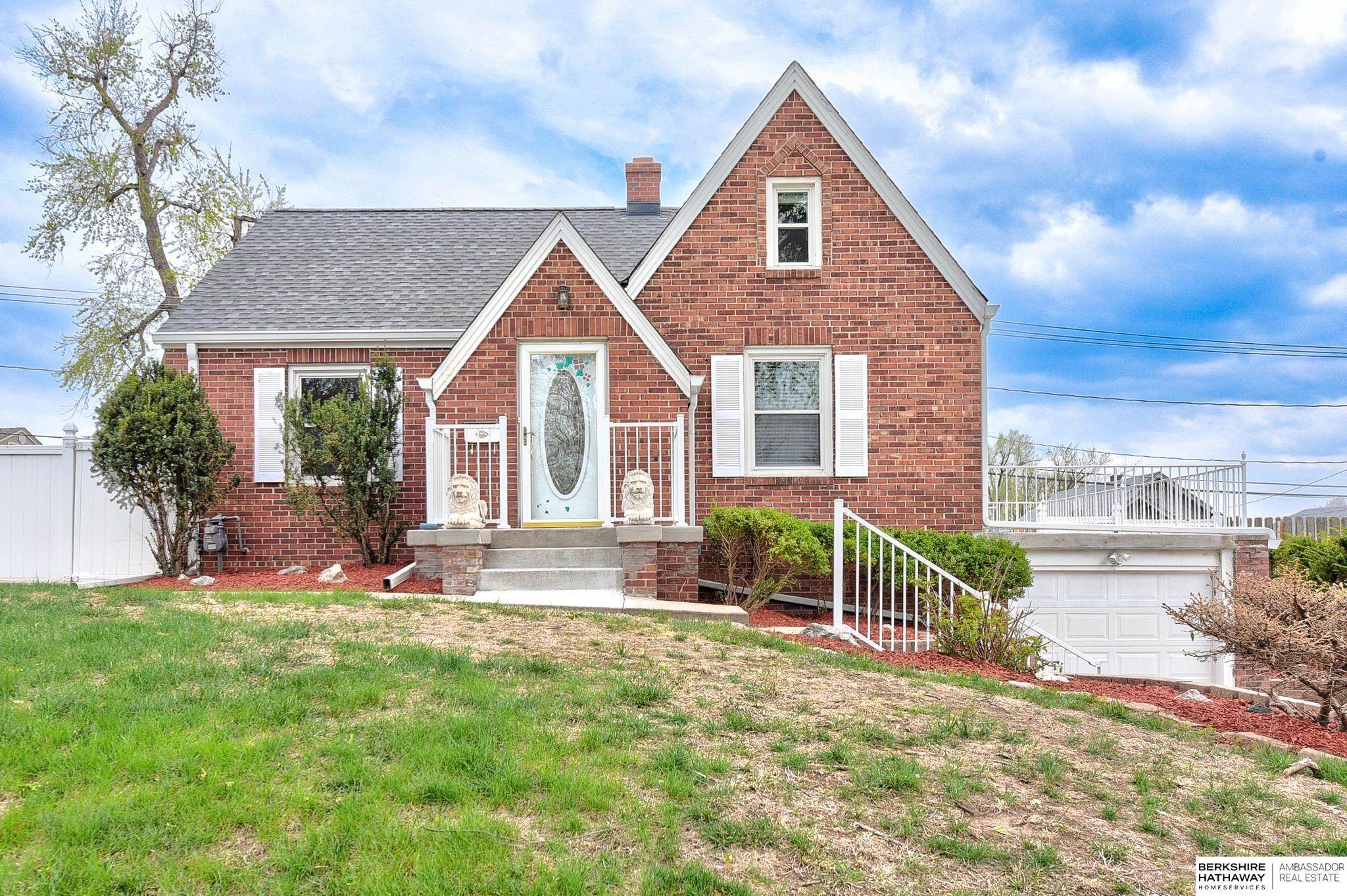 Omaha, Nebraska 68112, United States, 3 Bedrooms Bedrooms, ,2 BathroomsBathrooms,Residential,Active,112158