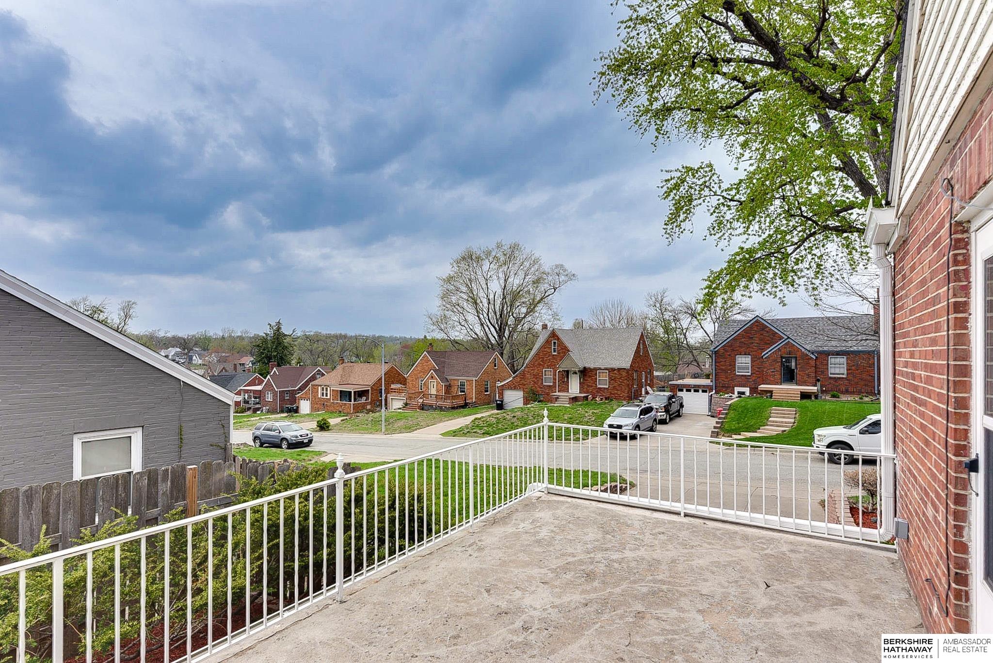 Omaha, Nebraska 68112, United States, 3 Bedrooms Bedrooms, ,2 BathroomsBathrooms,Residential,Active,112158