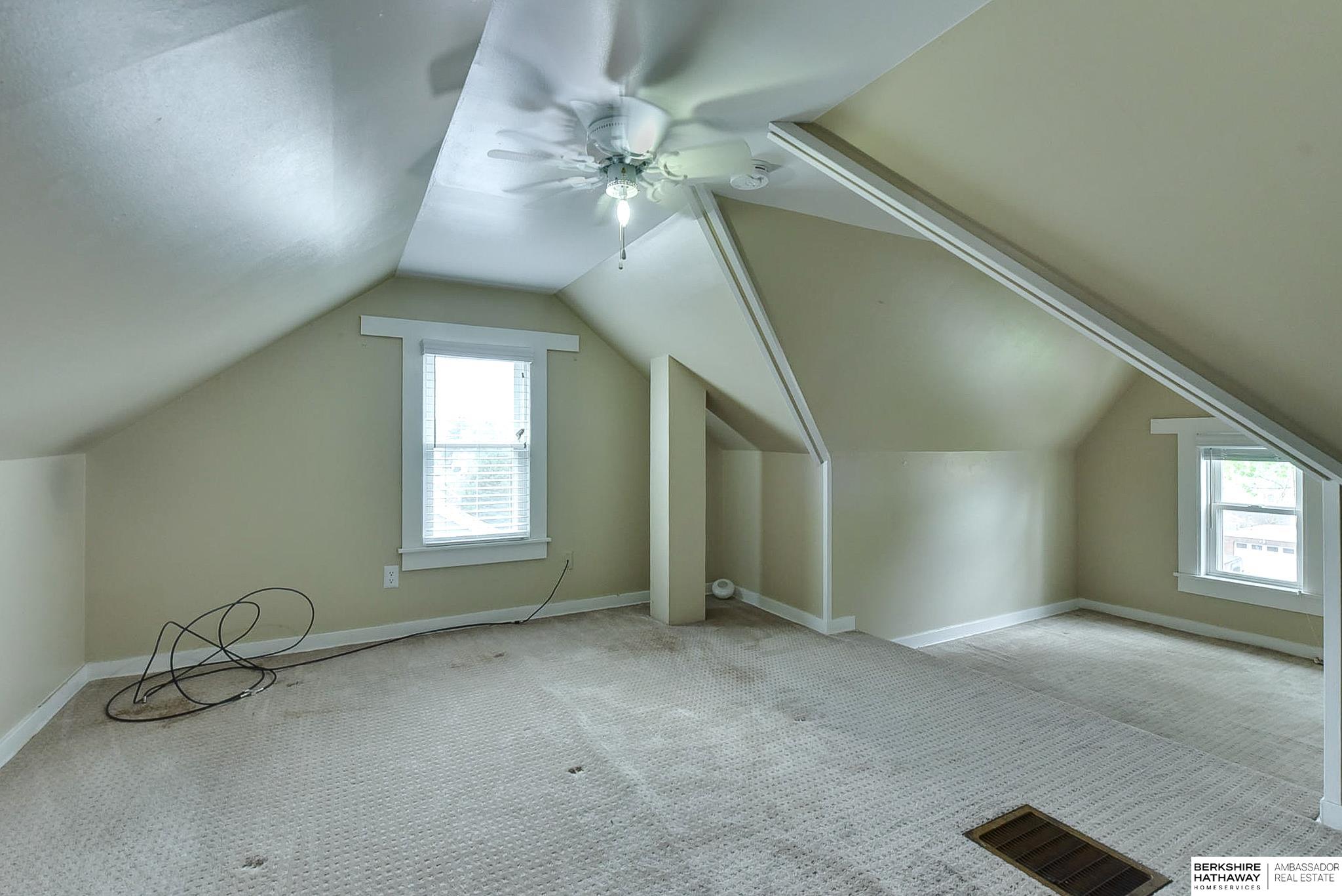 Omaha, Nebraska 68112, United States, 3 Bedrooms Bedrooms, ,2 BathroomsBathrooms,Residential,Active,112158