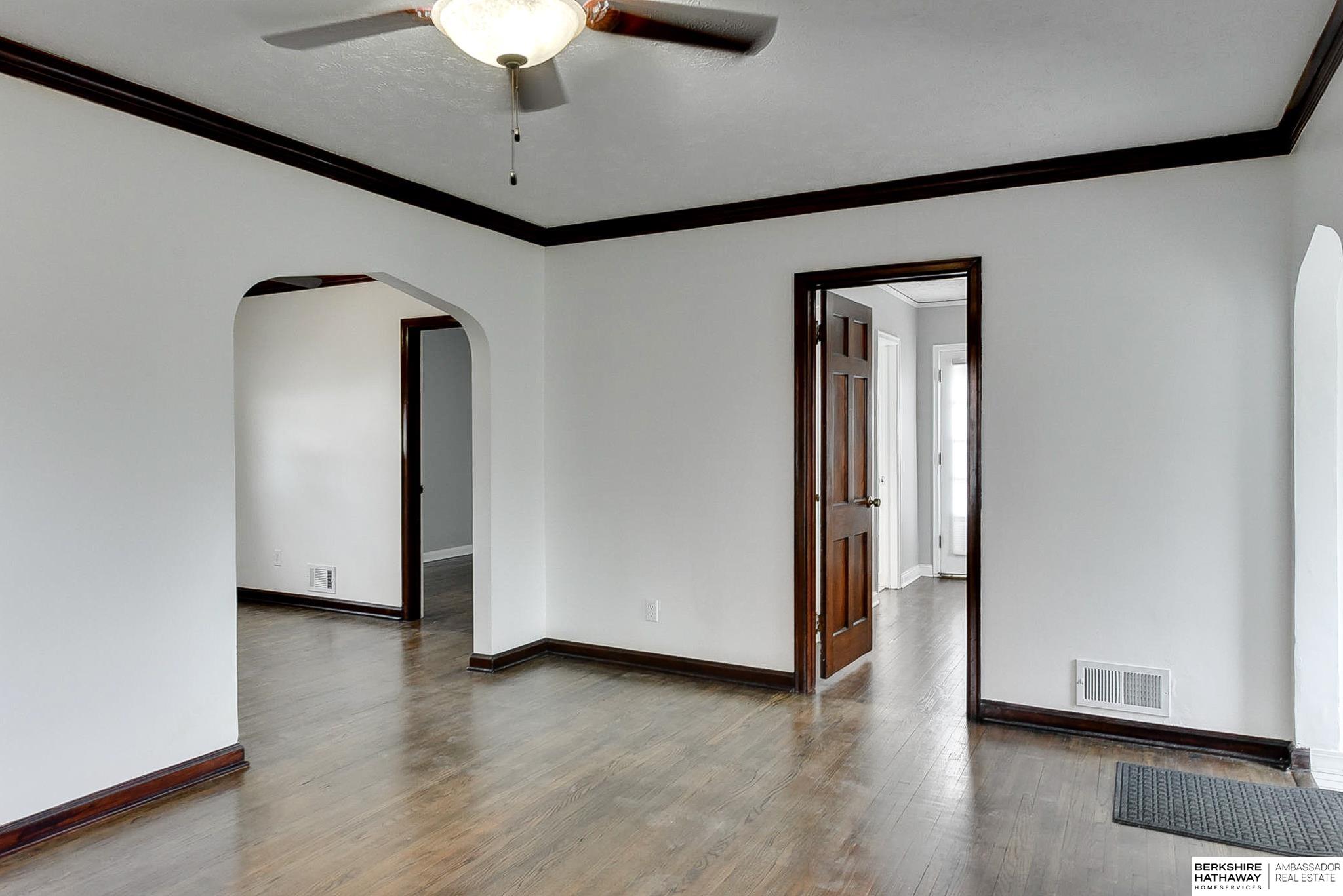 Omaha, Nebraska 68112, United States, 3 Bedrooms Bedrooms, ,2 BathroomsBathrooms,Residential,Active,112158