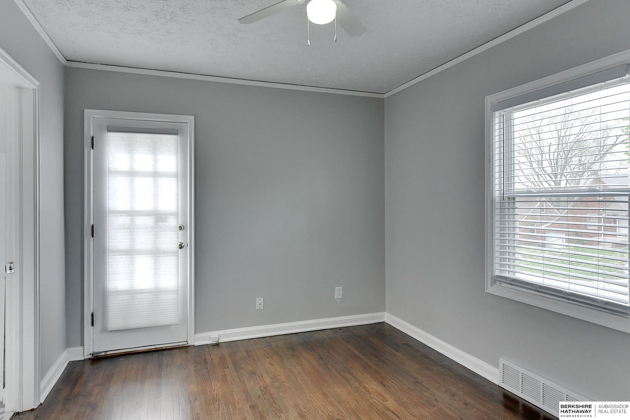 Omaha, Nebraska 68112, United States, 3 Bedrooms Bedrooms, ,2 BathroomsBathrooms,Residential,Active,112158