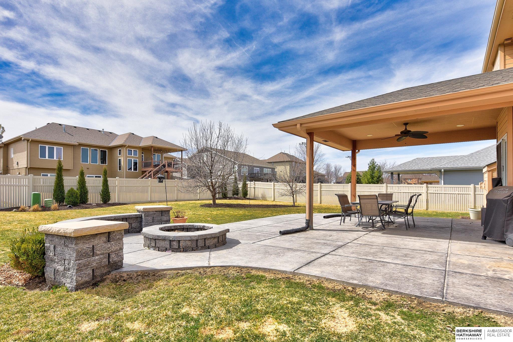 Papillion, Nebraska 68046, United States, 5 Bedrooms Bedrooms, ,4 BathroomsBathrooms,Residential,Active,92393