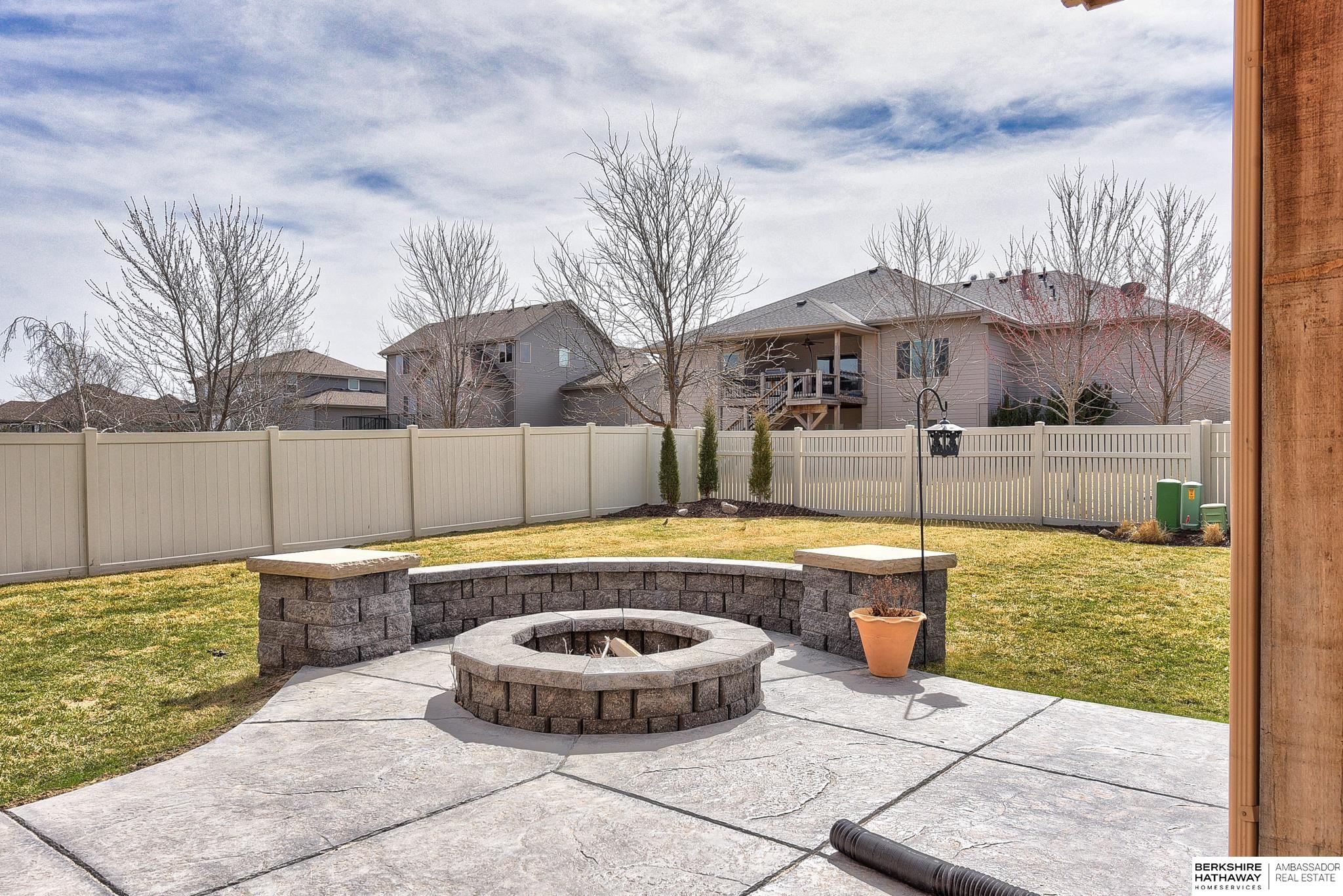 Papillion, Nebraska 68046, United States, 5 Bedrooms Bedrooms, ,4 BathroomsBathrooms,Residential,Active,92393