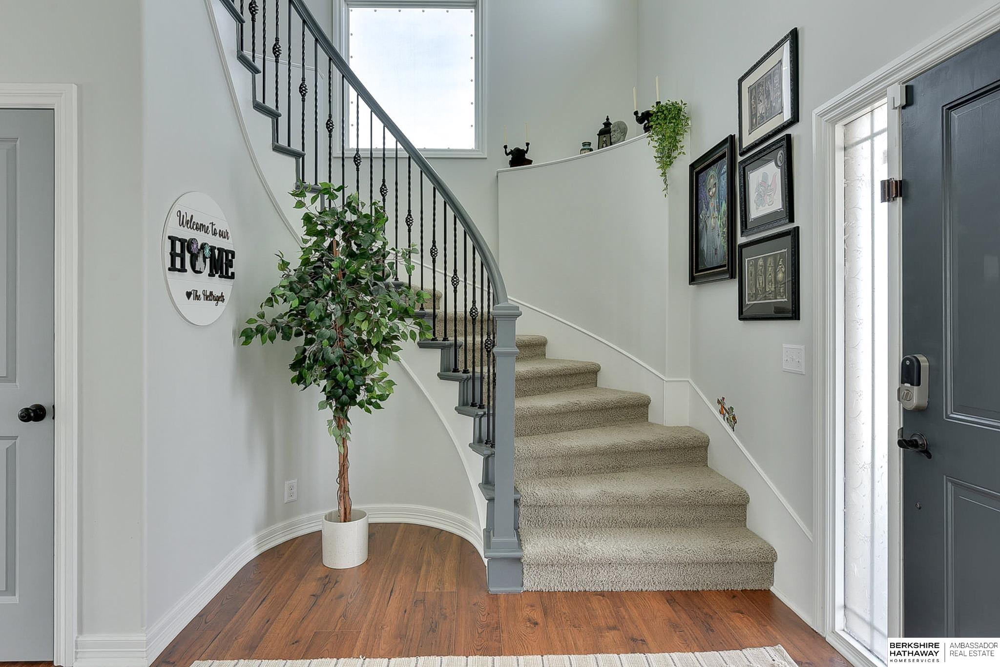 Papillion, Nebraska 68046, United States, 5 Bedrooms Bedrooms, ,4 BathroomsBathrooms,Residential,Active,92393