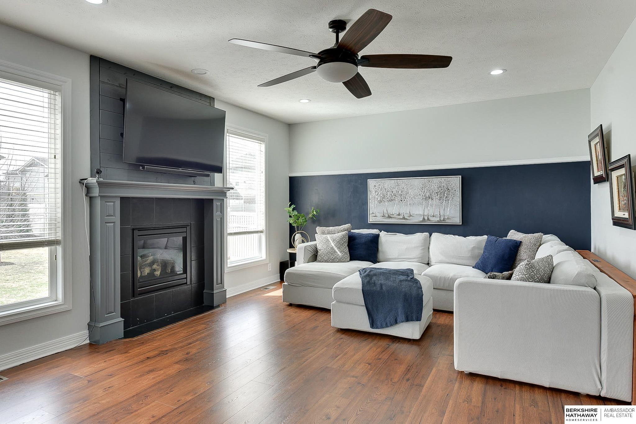 Papillion, Nebraska 68046, United States, 5 Bedrooms Bedrooms, ,4 BathroomsBathrooms,Residential,Active,92393