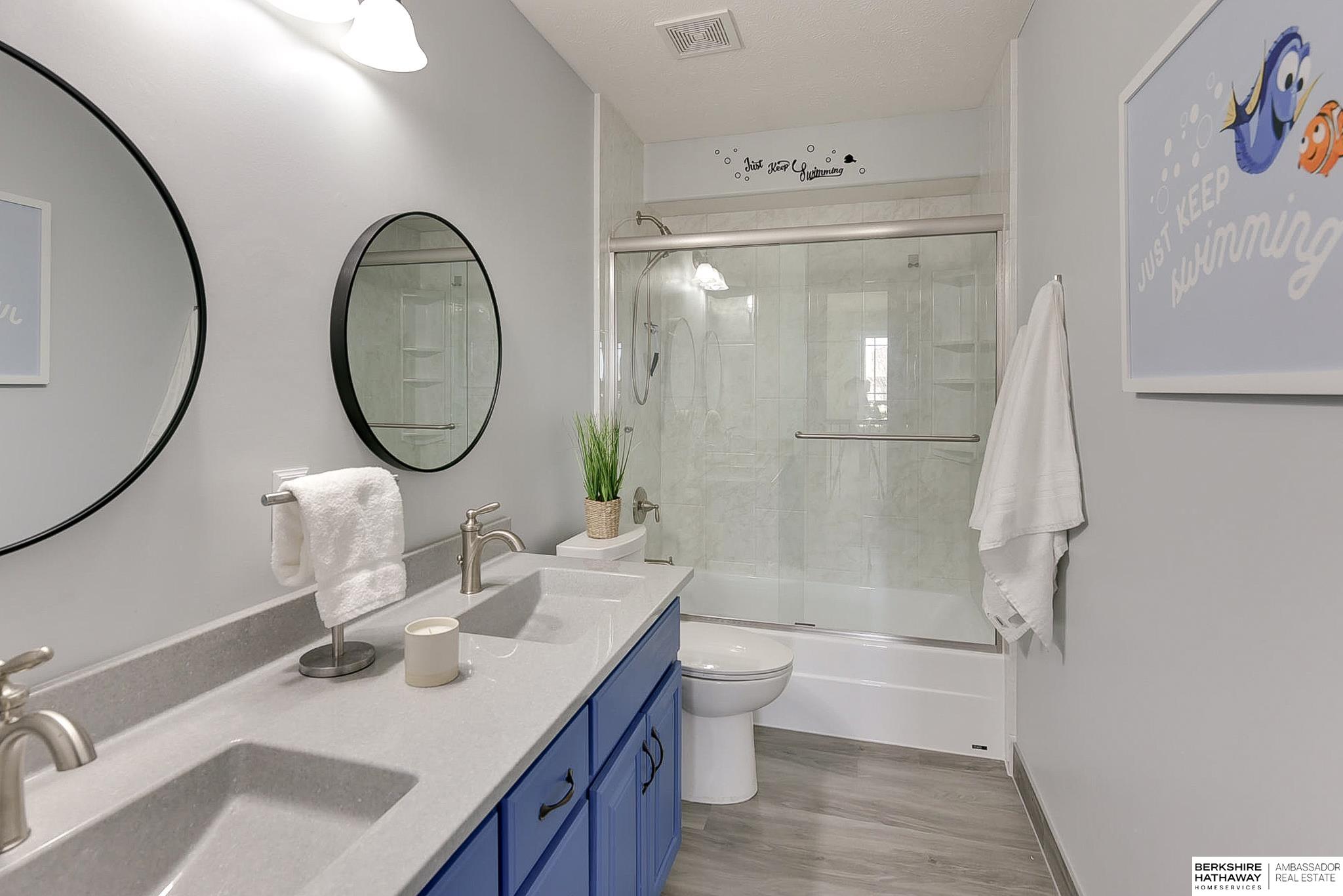 Papillion, Nebraska 68046, United States, 5 Bedrooms Bedrooms, ,4 BathroomsBathrooms,Residential,Active,92393