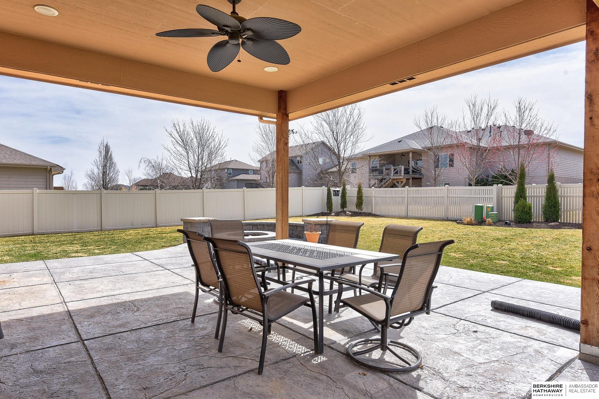 Papillion, Nebraska 68046, United States, 5 Bedrooms Bedrooms, ,4 BathroomsBathrooms,Residential,Active,92393