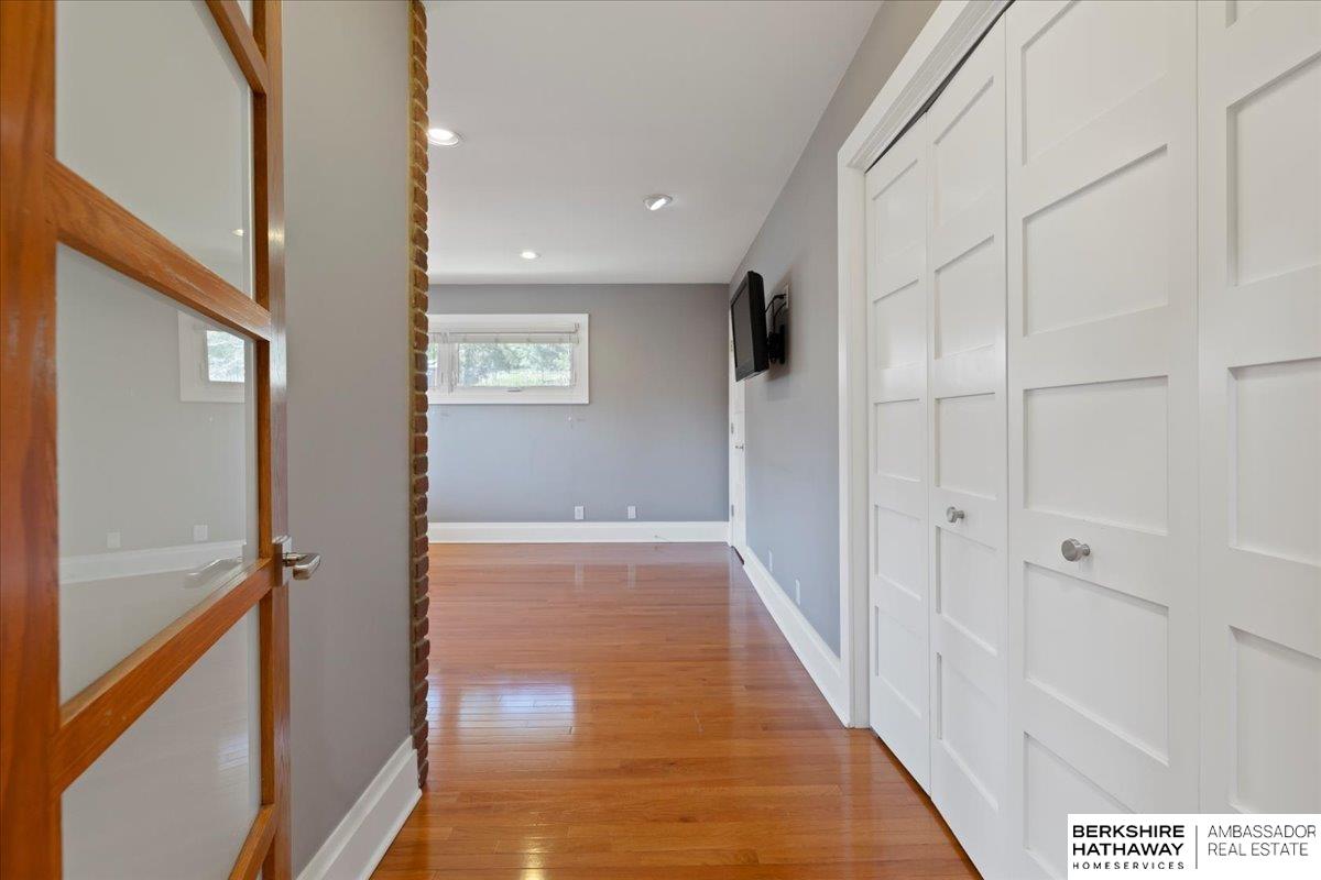 Omaha, Nebraska 68124, United States, 3 Bedrooms Bedrooms, ,4 BathroomsBathrooms,Residential,Active,98917