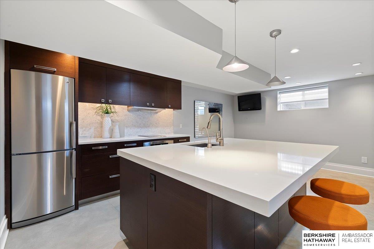 Omaha, Nebraska 68124, United States, 3 Bedrooms Bedrooms, ,4 BathroomsBathrooms,Residential,Active,98917