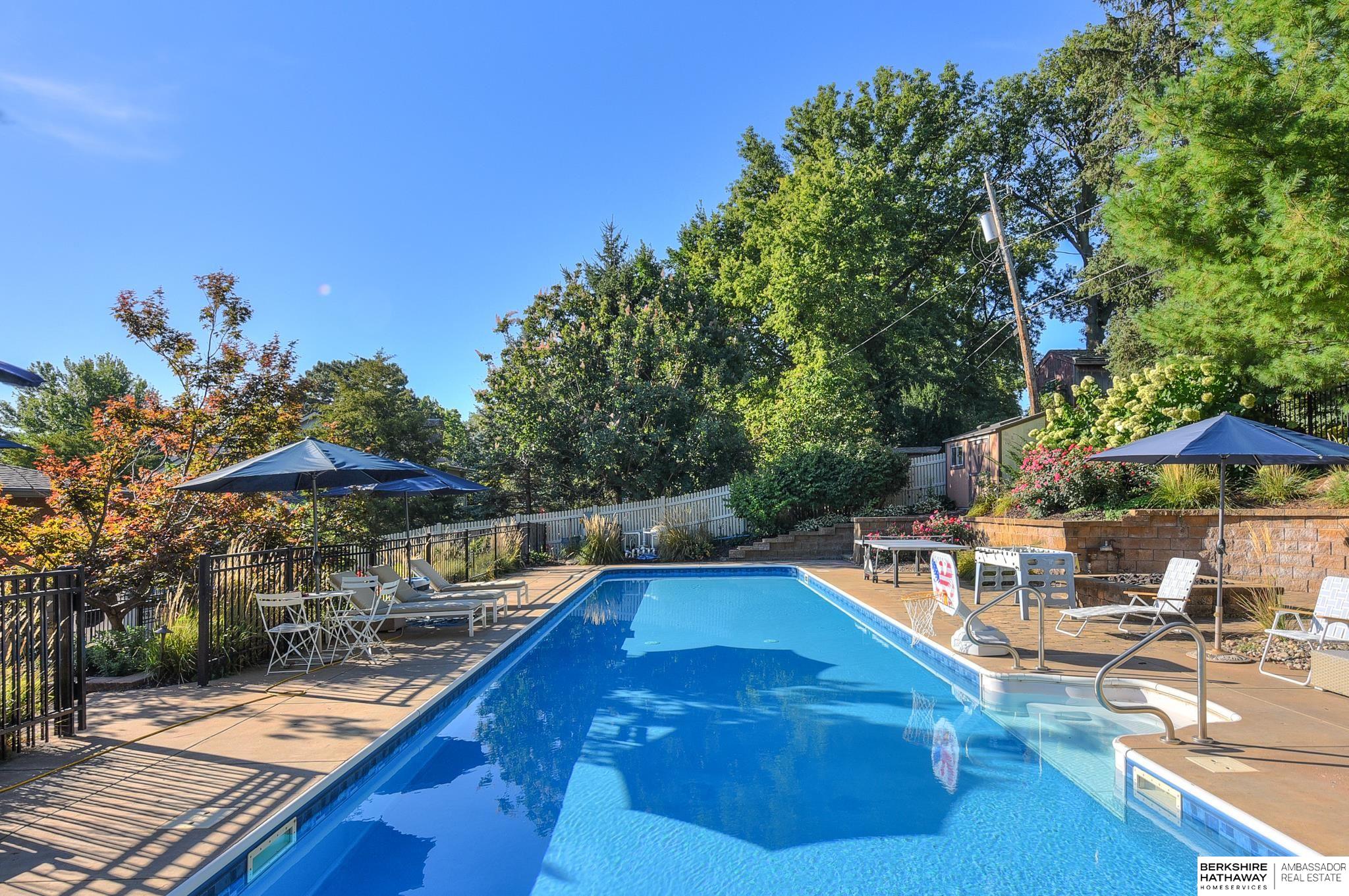 Omaha, Nebraska 68124, United States, 3 Bedrooms Bedrooms, ,4 BathroomsBathrooms,Residential,Active,98917