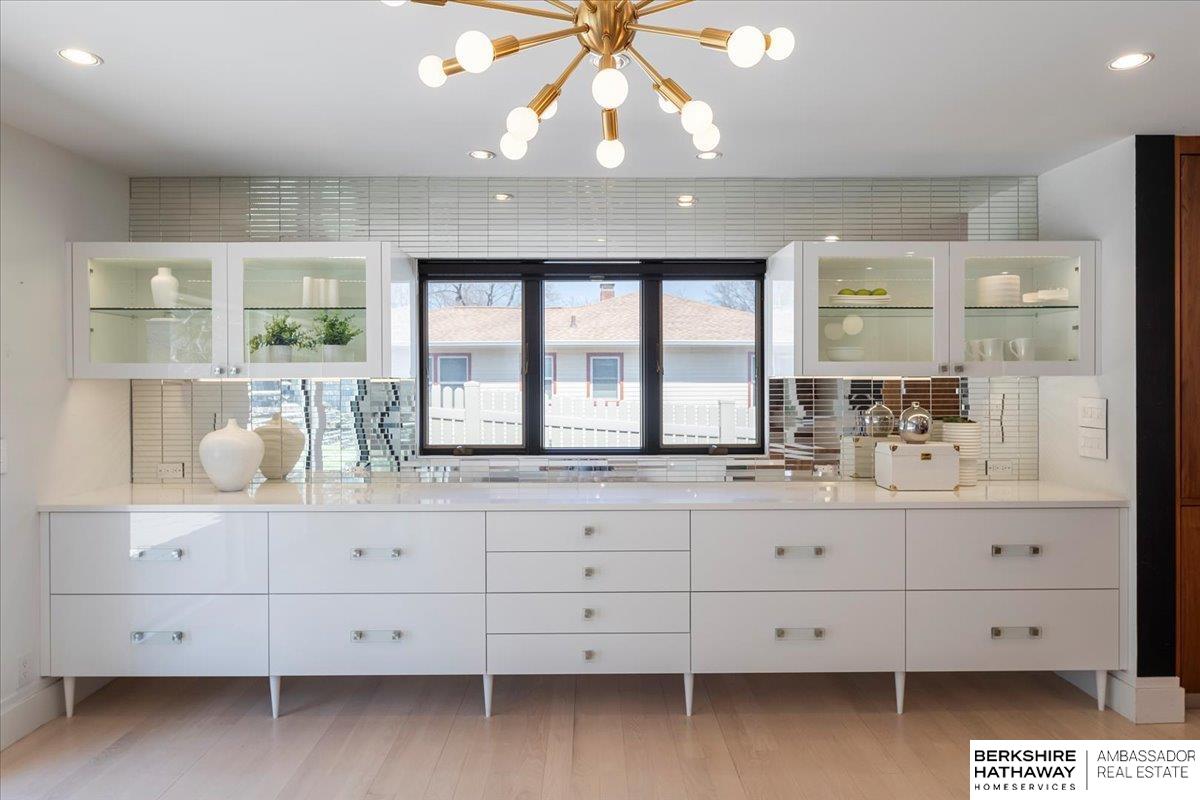 Omaha, Nebraska 68124, United States, 3 Bedrooms Bedrooms, ,4 BathroomsBathrooms,Residential,Active,98917