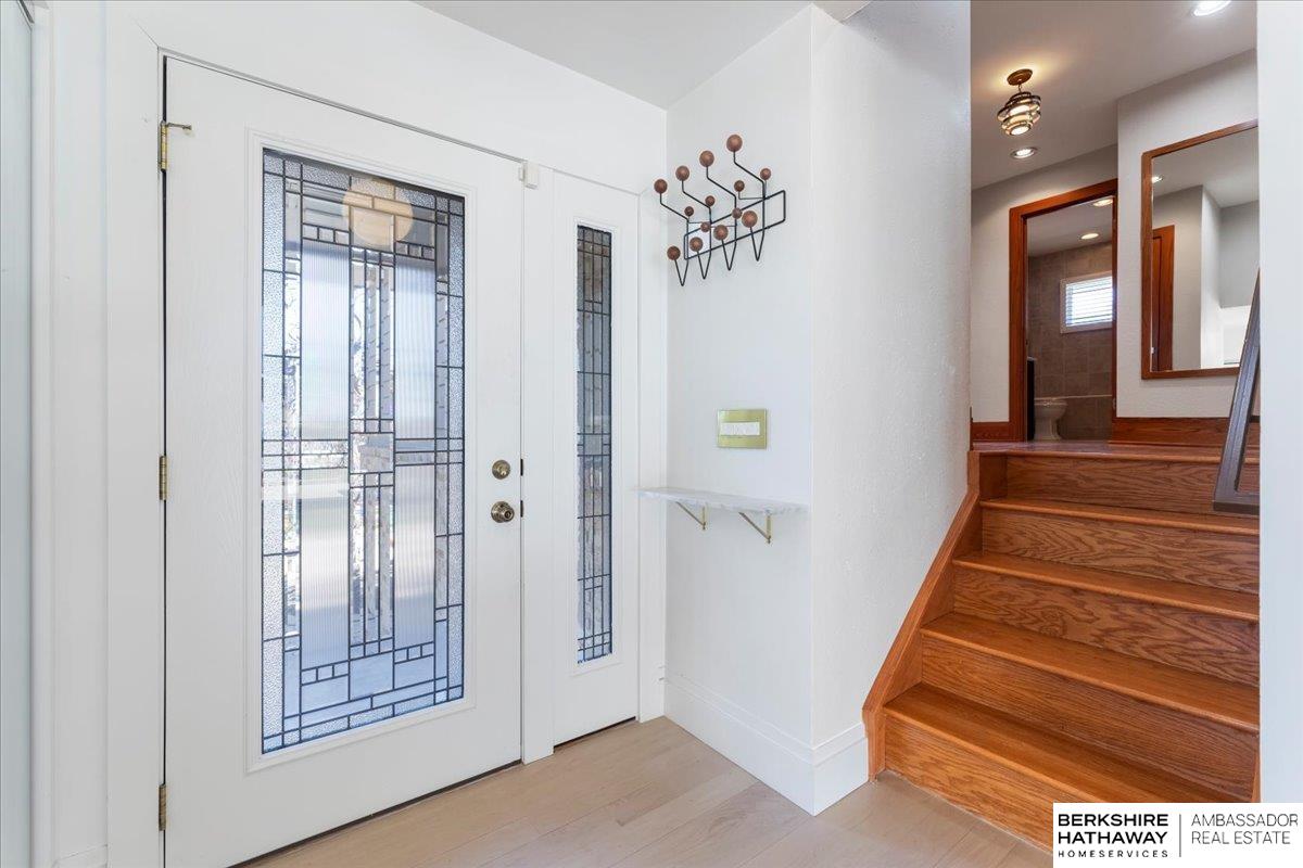 Omaha, Nebraska 68124, United States, 3 Bedrooms Bedrooms, ,4 BathroomsBathrooms,Residential,Active,98917