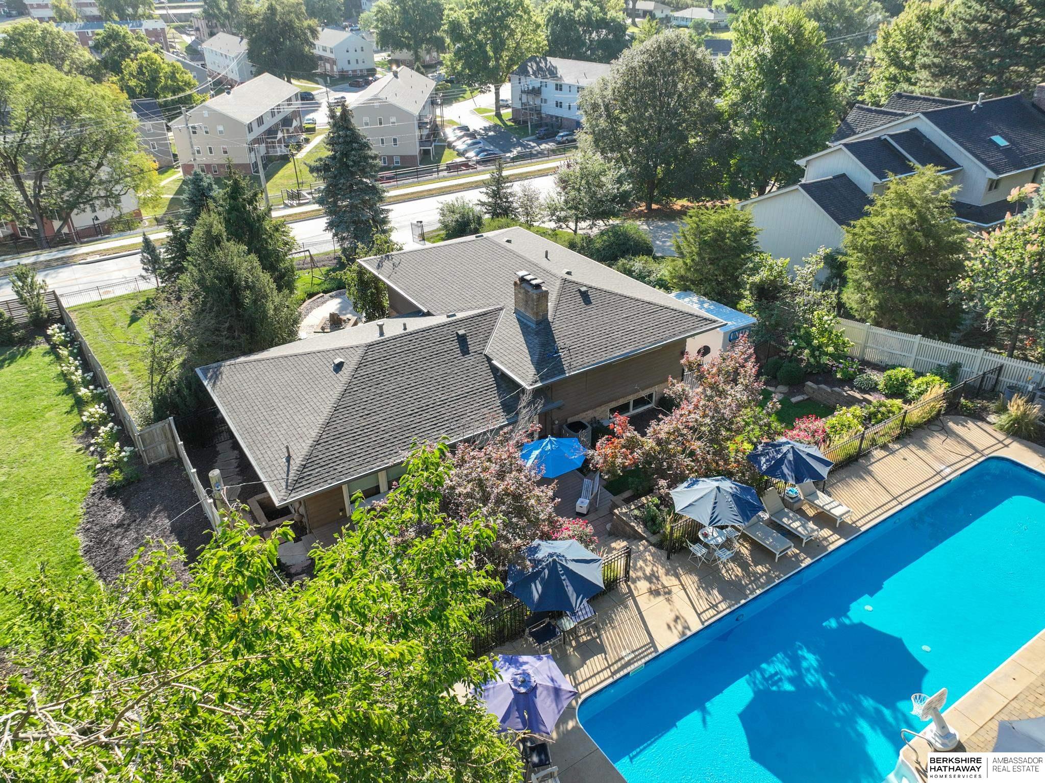 Omaha, Nebraska 68124, United States, 3 Bedrooms Bedrooms, ,4 BathroomsBathrooms,Residential,Active,98917