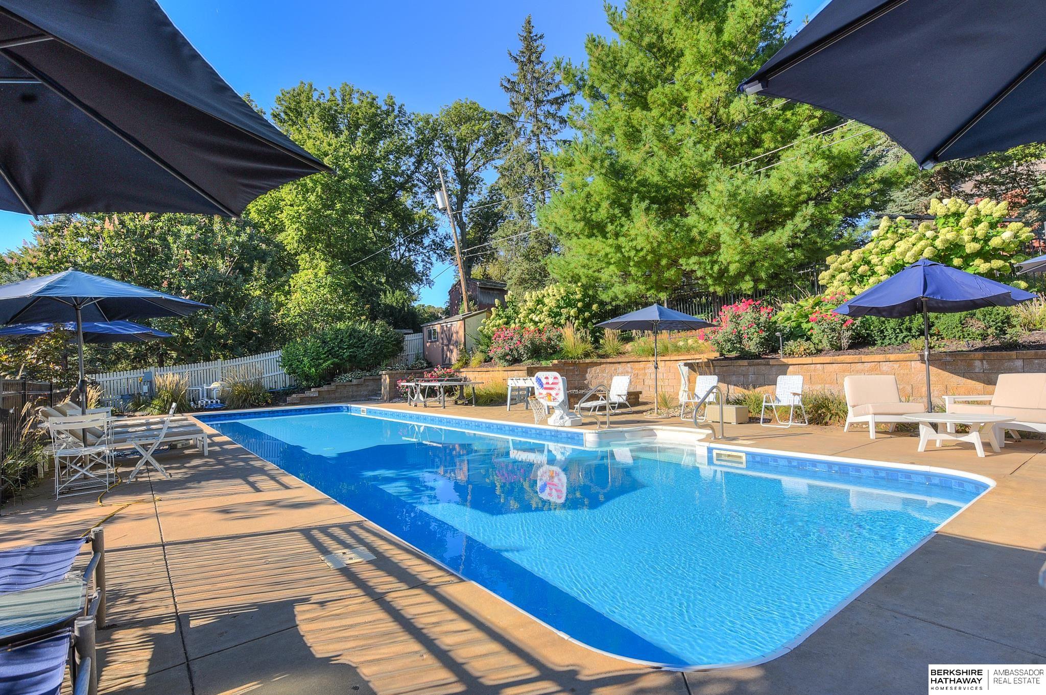 Omaha, Nebraska 68124, United States, 3 Bedrooms Bedrooms, ,4 BathroomsBathrooms,Residential,Active,98917