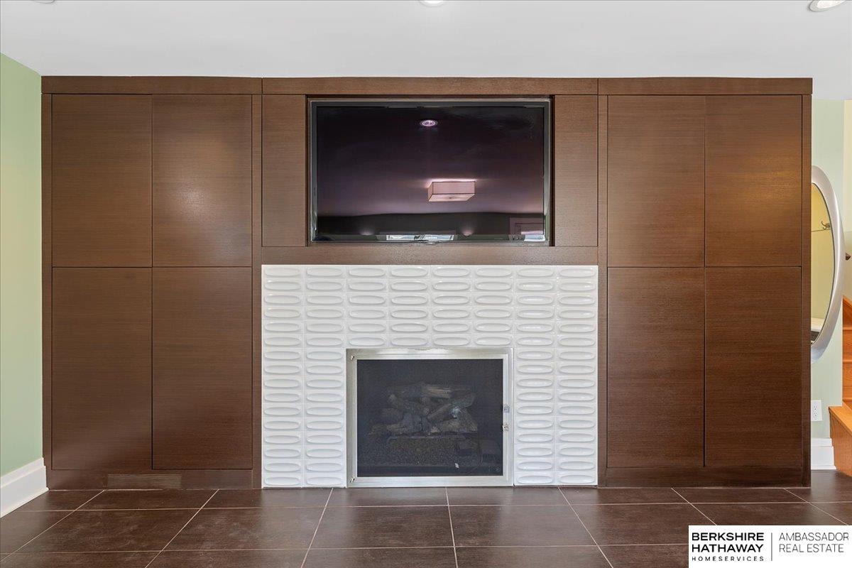 Omaha, Nebraska 68124, United States, 3 Bedrooms Bedrooms, ,4 BathroomsBathrooms,Residential,Active,98917