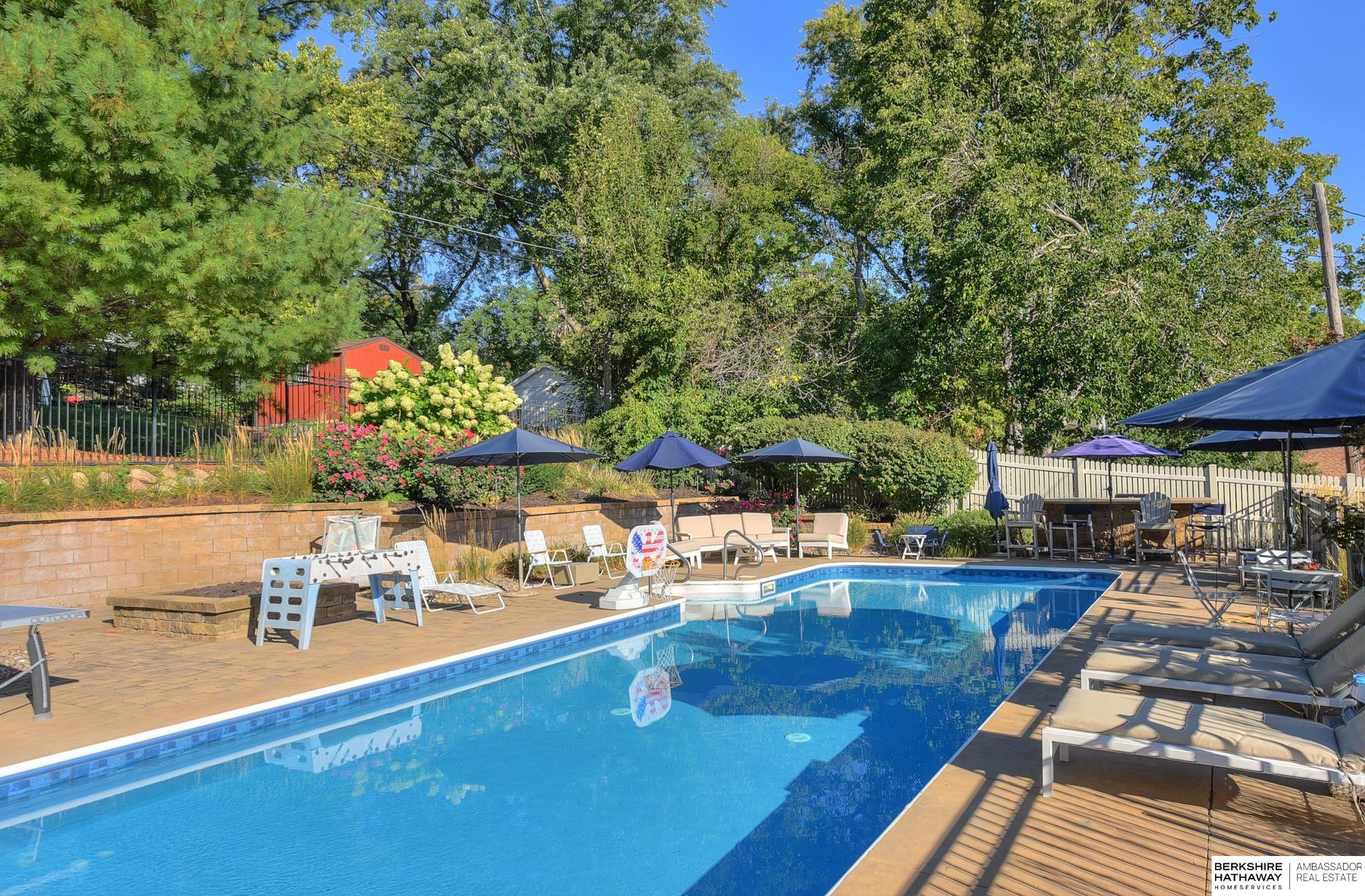 Omaha, Nebraska 68124, United States, 3 Bedrooms Bedrooms, ,4 BathroomsBathrooms,Residential,Active,98917