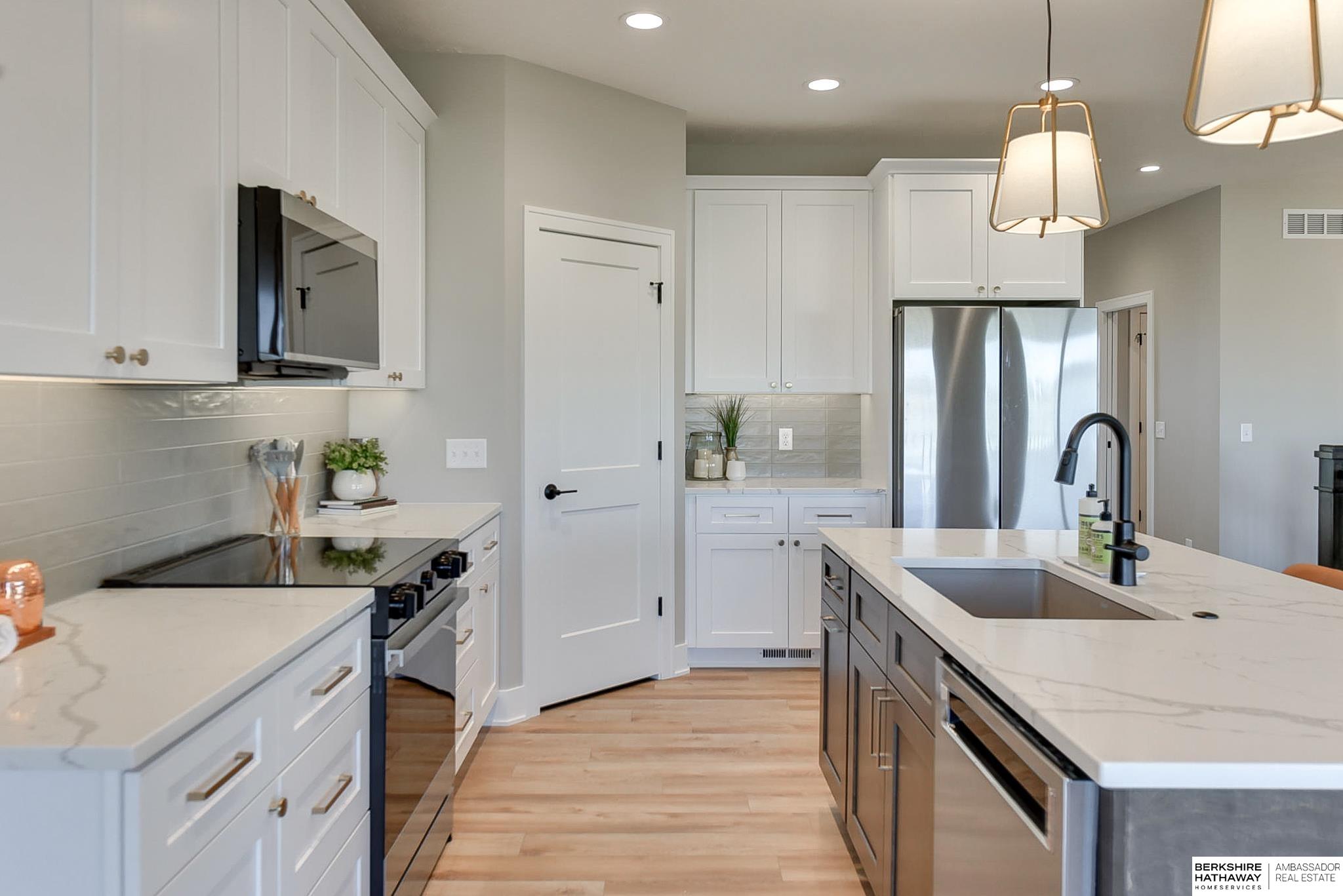 Wahoo, Nebraska 68066, United States, 4 Bedrooms Bedrooms, ,3 BathroomsBathrooms,Residential,Pending,38390