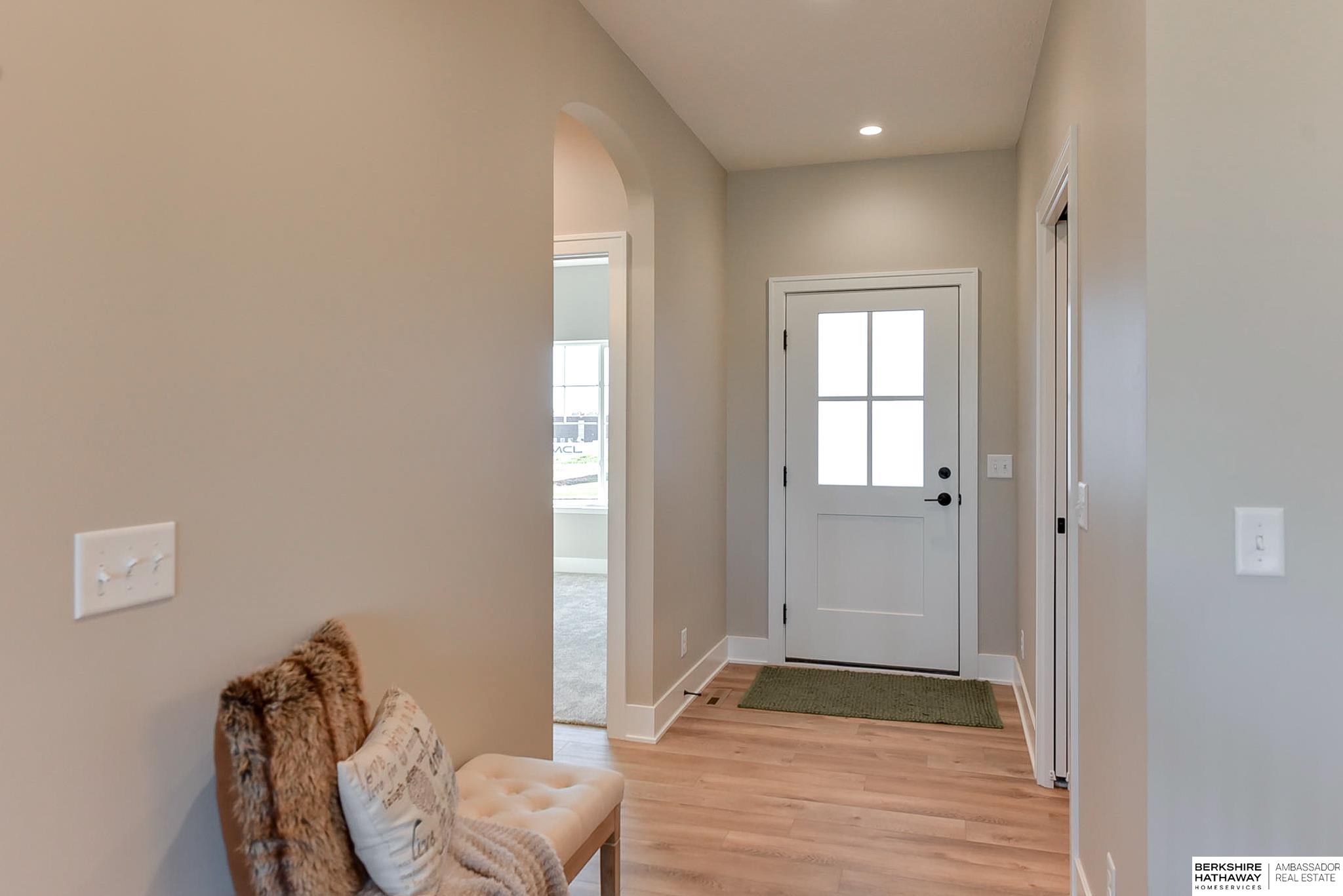 Wahoo, Nebraska 68066, United States, 4 Bedrooms Bedrooms, ,3 BathroomsBathrooms,Residential,Pending,38390