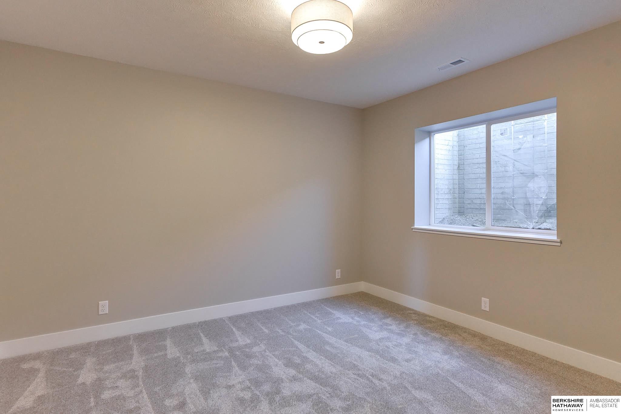 Wahoo, Nebraska 68066, United States, 4 Bedrooms Bedrooms, ,3 BathroomsBathrooms,Residential,Pending,38390