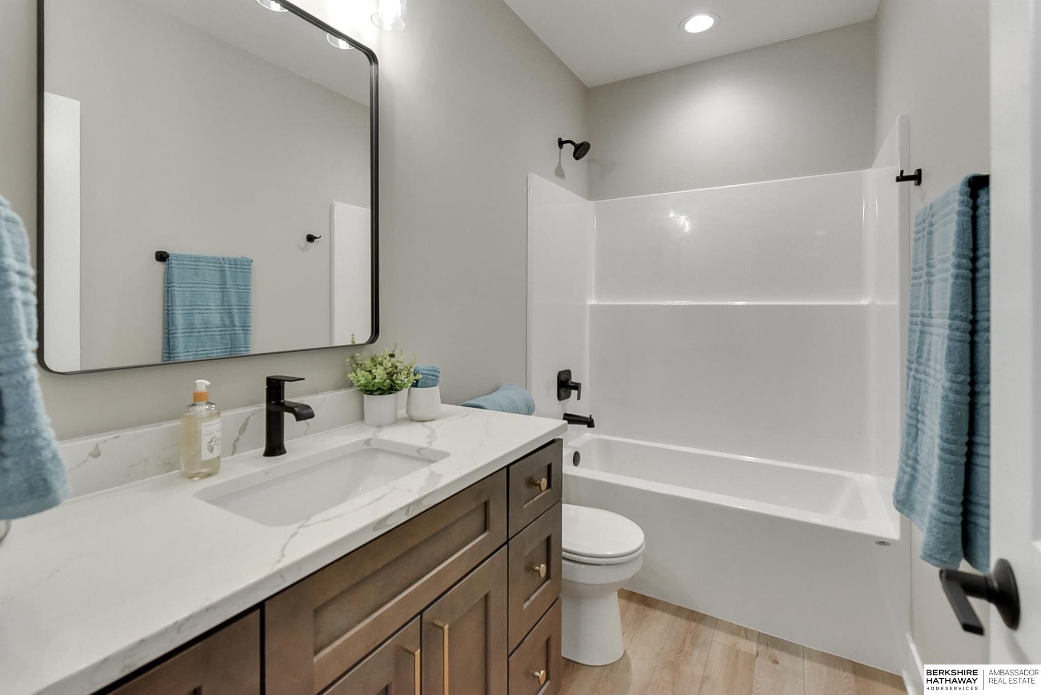 Wahoo, Nebraska 68066, United States, 4 Bedrooms Bedrooms, ,3 BathroomsBathrooms,Residential,Pending,38390