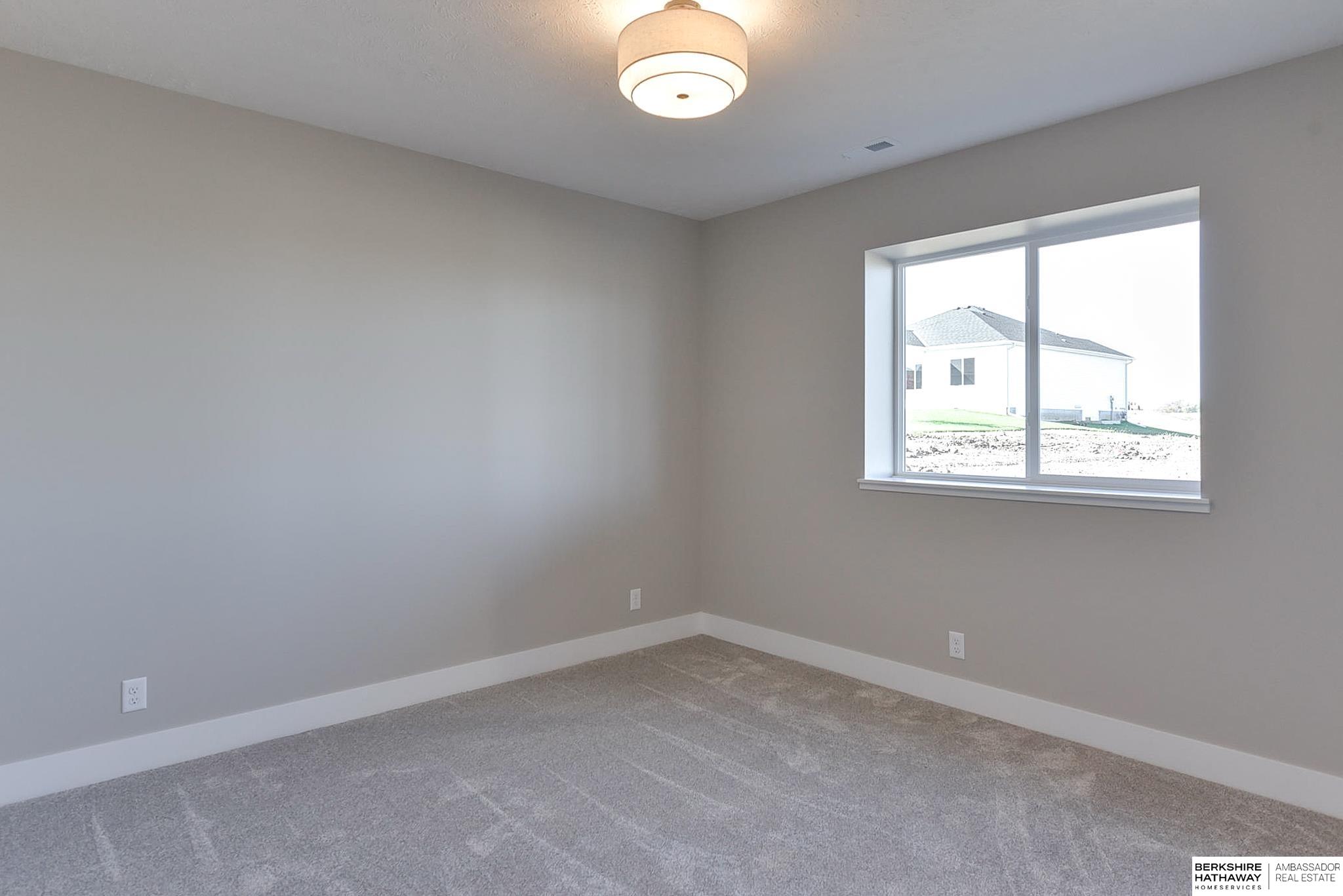 Wahoo, Nebraska 68066, United States, 4 Bedrooms Bedrooms, ,3 BathroomsBathrooms,Residential,Pending,38390