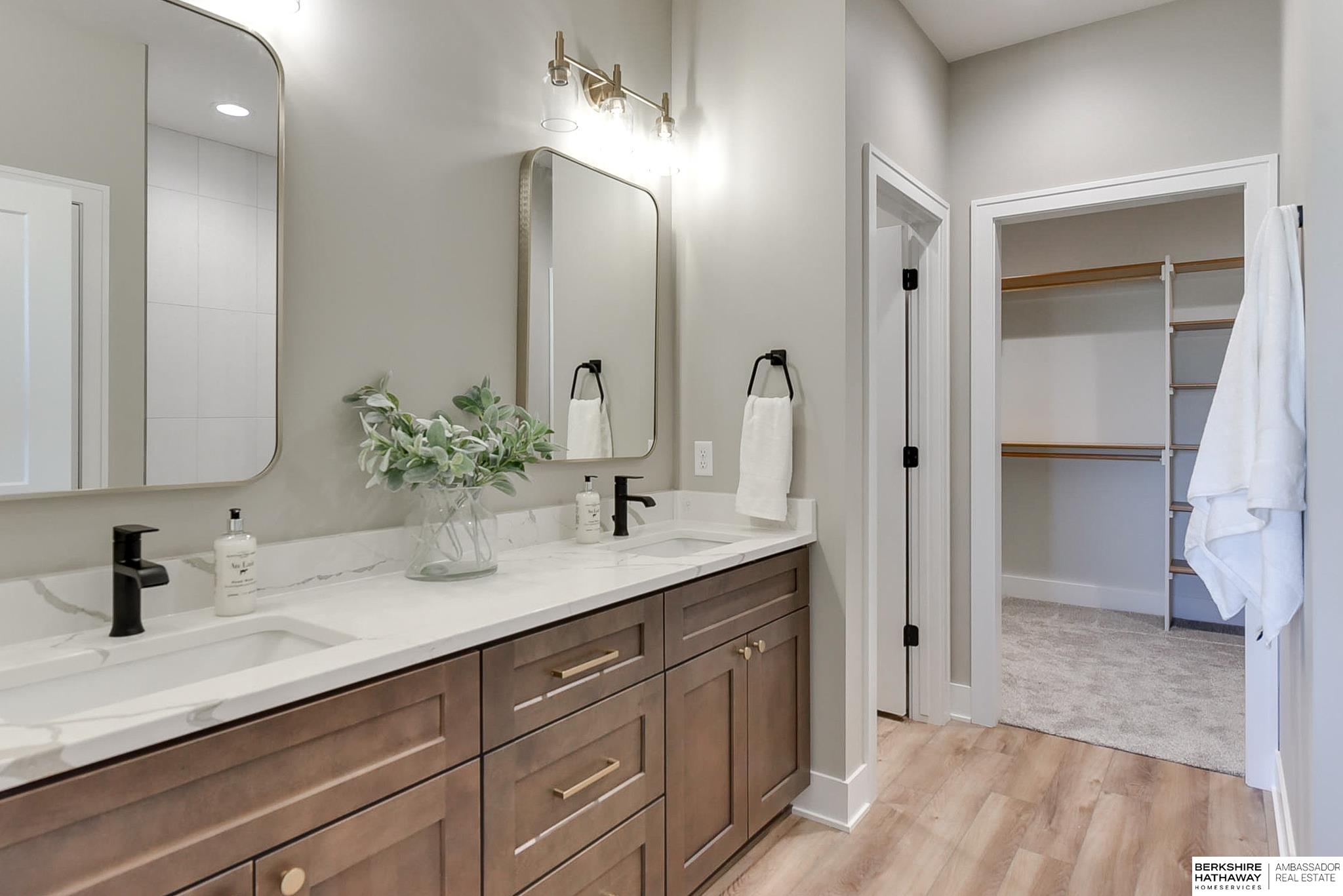 Wahoo, Nebraska 68066, United States, 4 Bedrooms Bedrooms, ,3 BathroomsBathrooms,Residential,Pending,38390