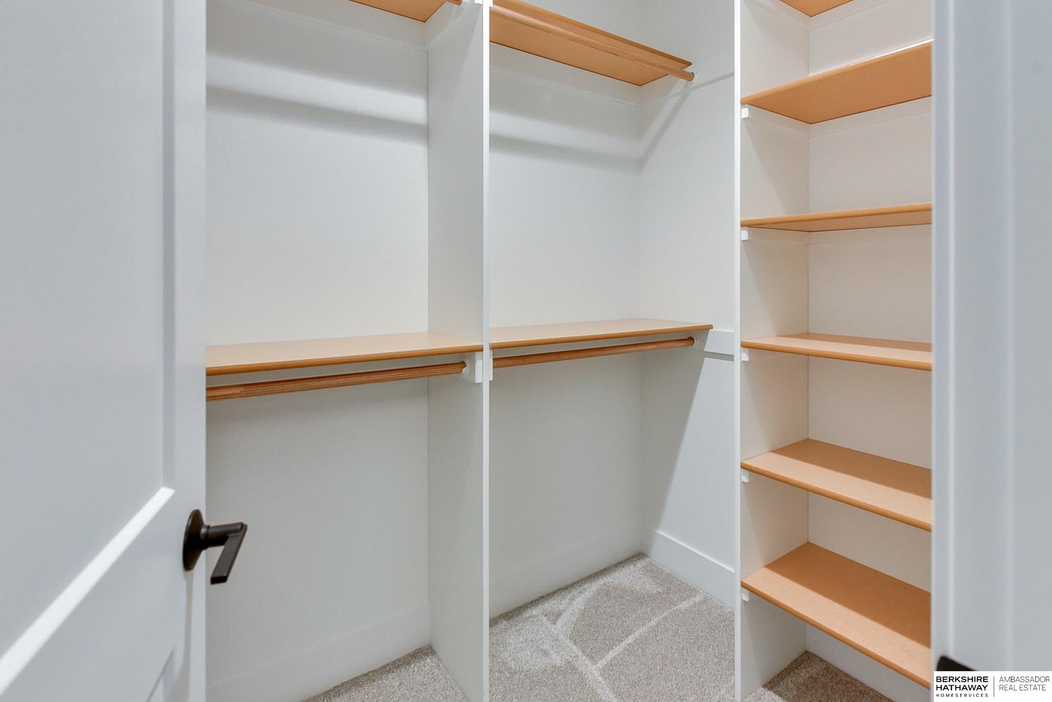 Wahoo, Nebraska 68066, United States, 4 Bedrooms Bedrooms, ,3 BathroomsBathrooms,Residential,Pending,38390